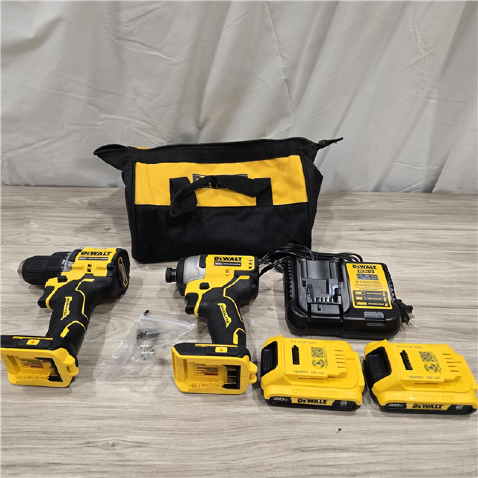 AS-IS Dewalt DCK225D2 20V MAX ATOMIC Compact Cordless Drill Driver and Impact Driver Combo Kit