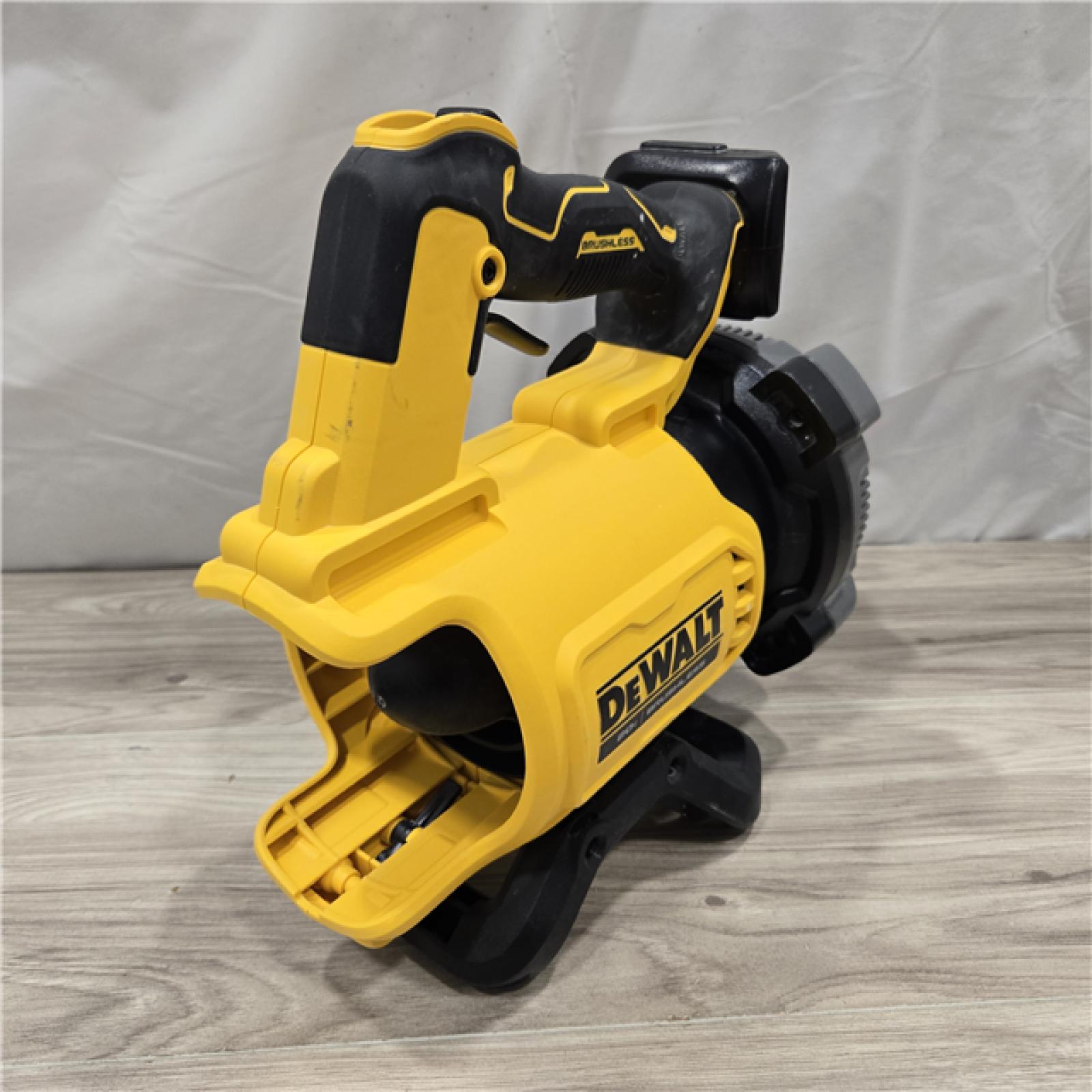 AS-IS DeWalt Brushless Cordless Handheld Leaf Blower Kit