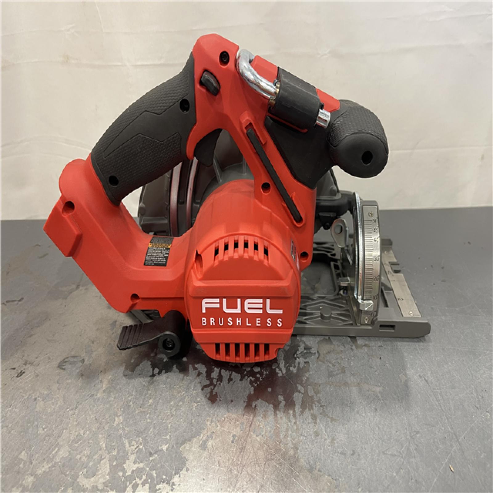 AS-IS - Milwaukee M18 FUEL 18V Lithium-Ion Brushless Cordless 6-1/2 in. Circular Saw