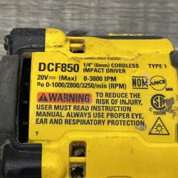 AS-IS DEWALT ATOMIC 20V MAX Lithium-Ion Cordless 1/4 in. Brushless Impact Driver Kit