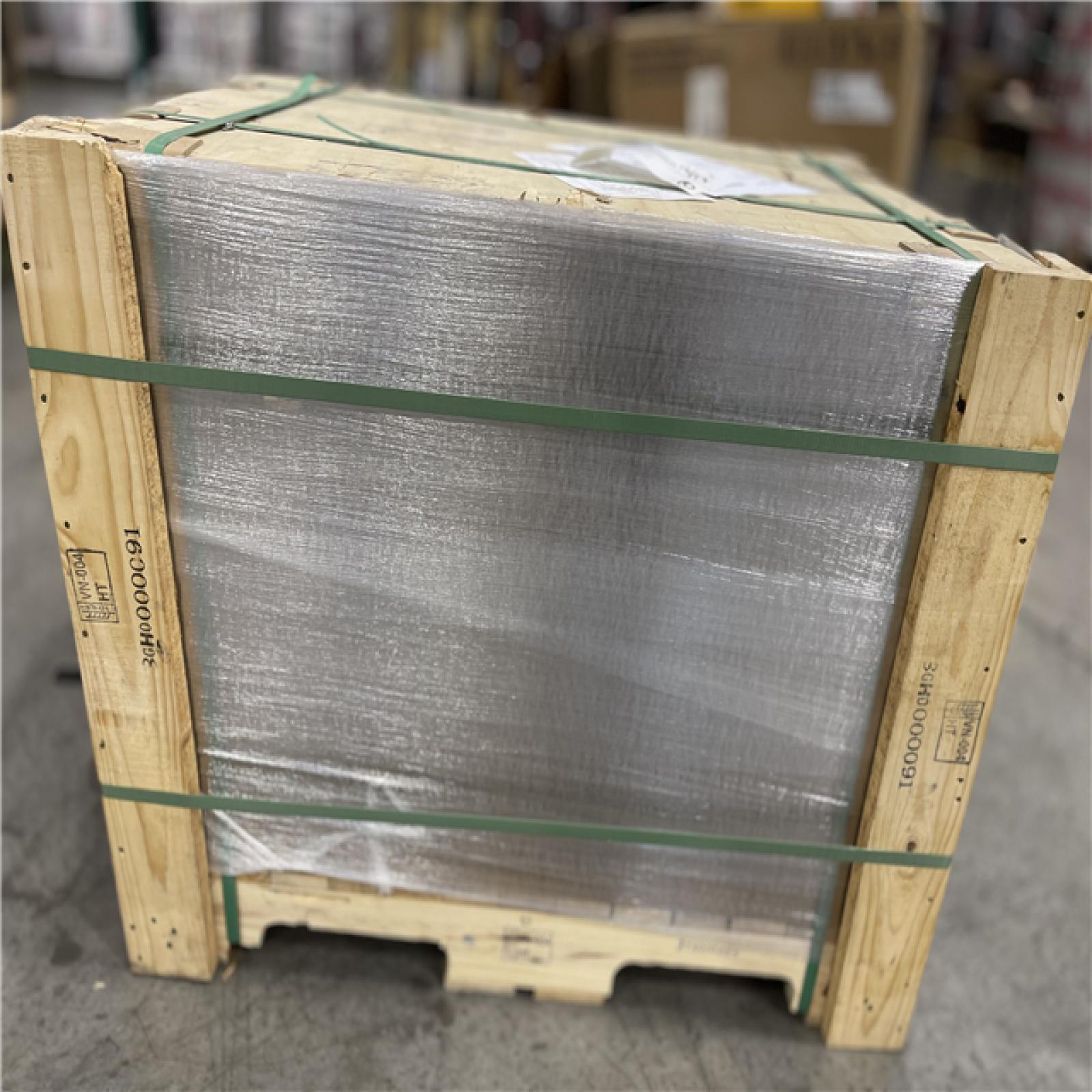 DALLAS LOCATION - TrafficMaster Elk Run 6 MIL x 6 in. W x 36 in. L Waterproof Click Lock Vinyl Plank Flooring (23.95 sq. ft./Case) PALLET-(32 UNITS)