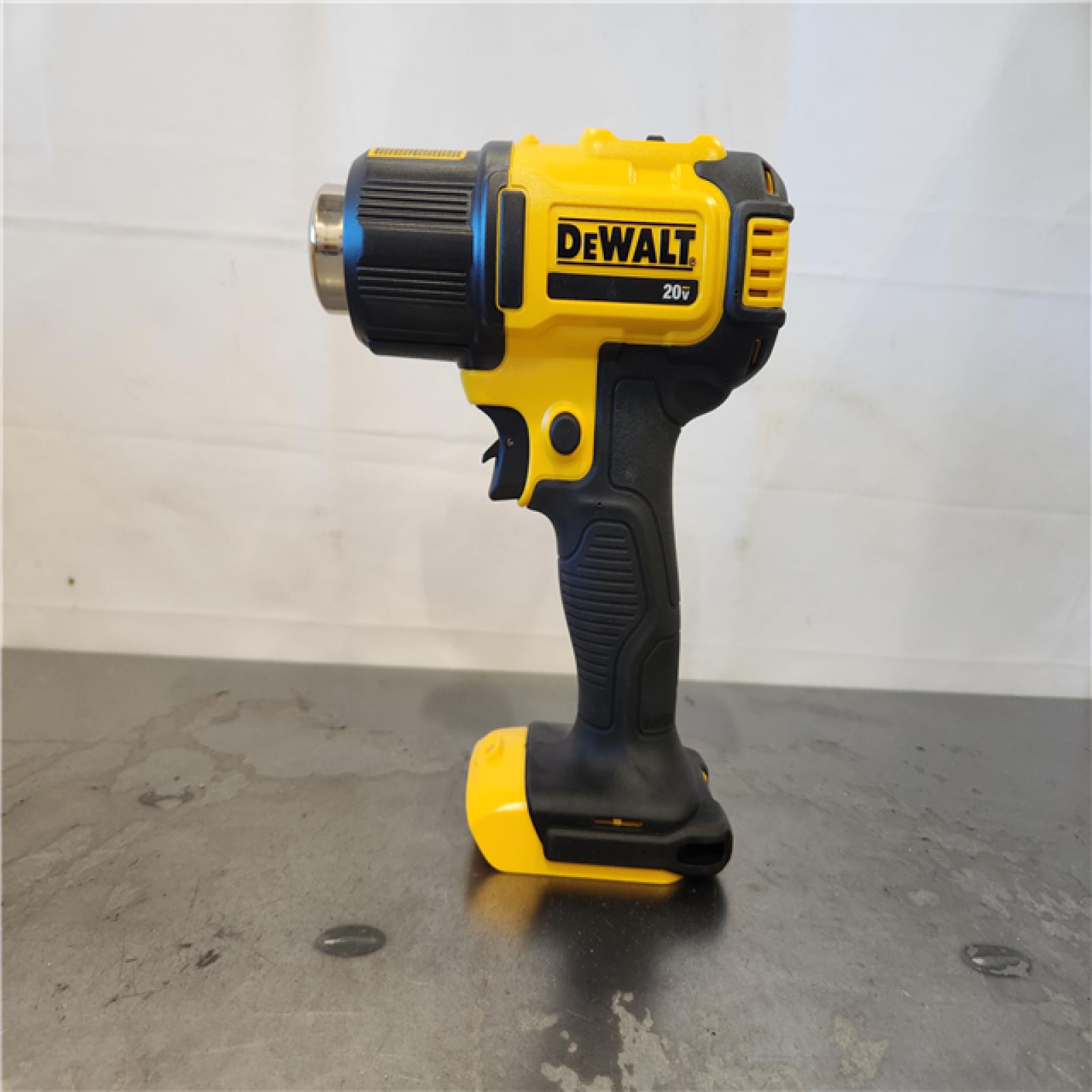 AS-IS- DeWalt 20V MAX 20 V Cordless Heat Gun Accessory Kit