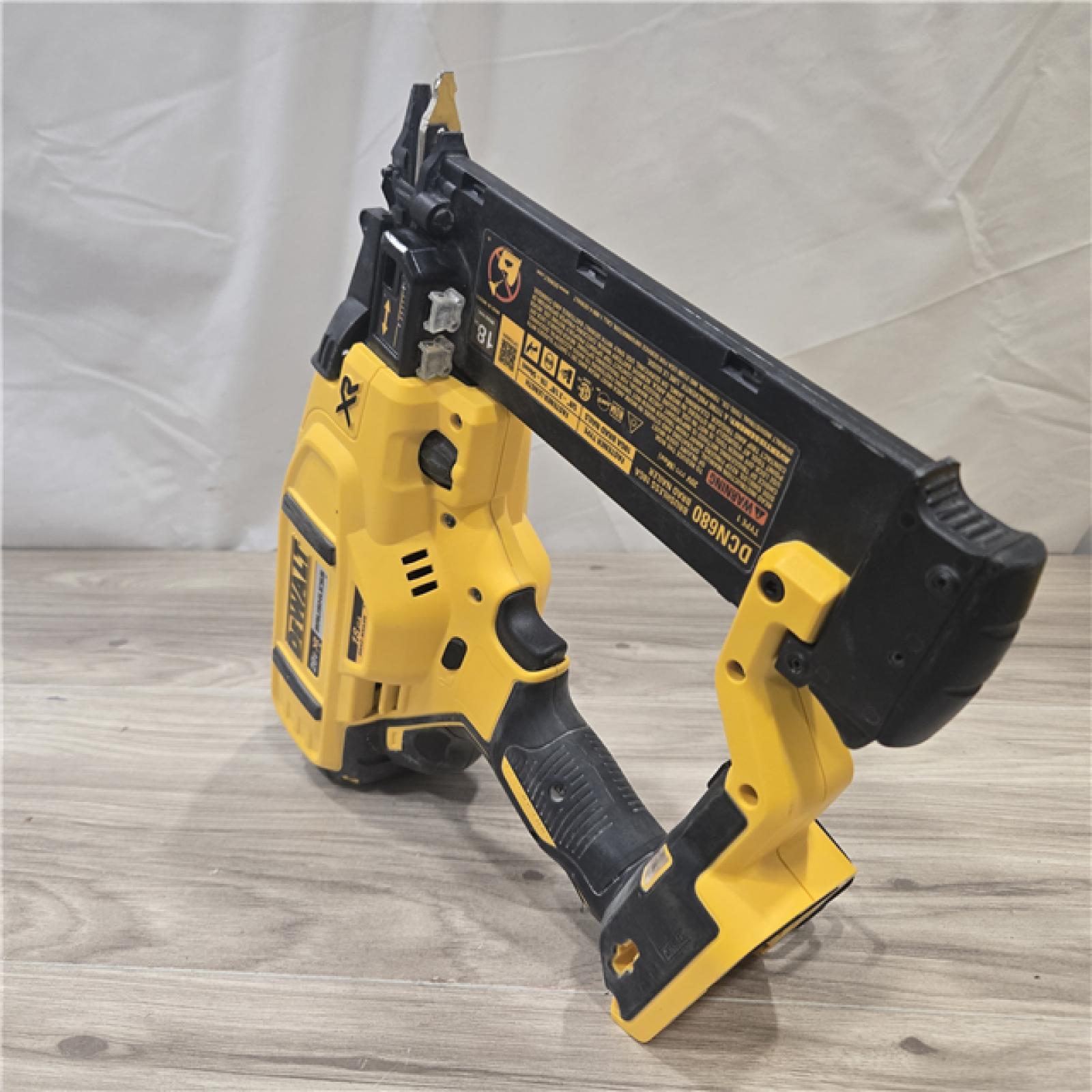 AS-IS DeWalt 20V MAX XR Cordless 18-Gauge Brad Nailer (Tool Only)