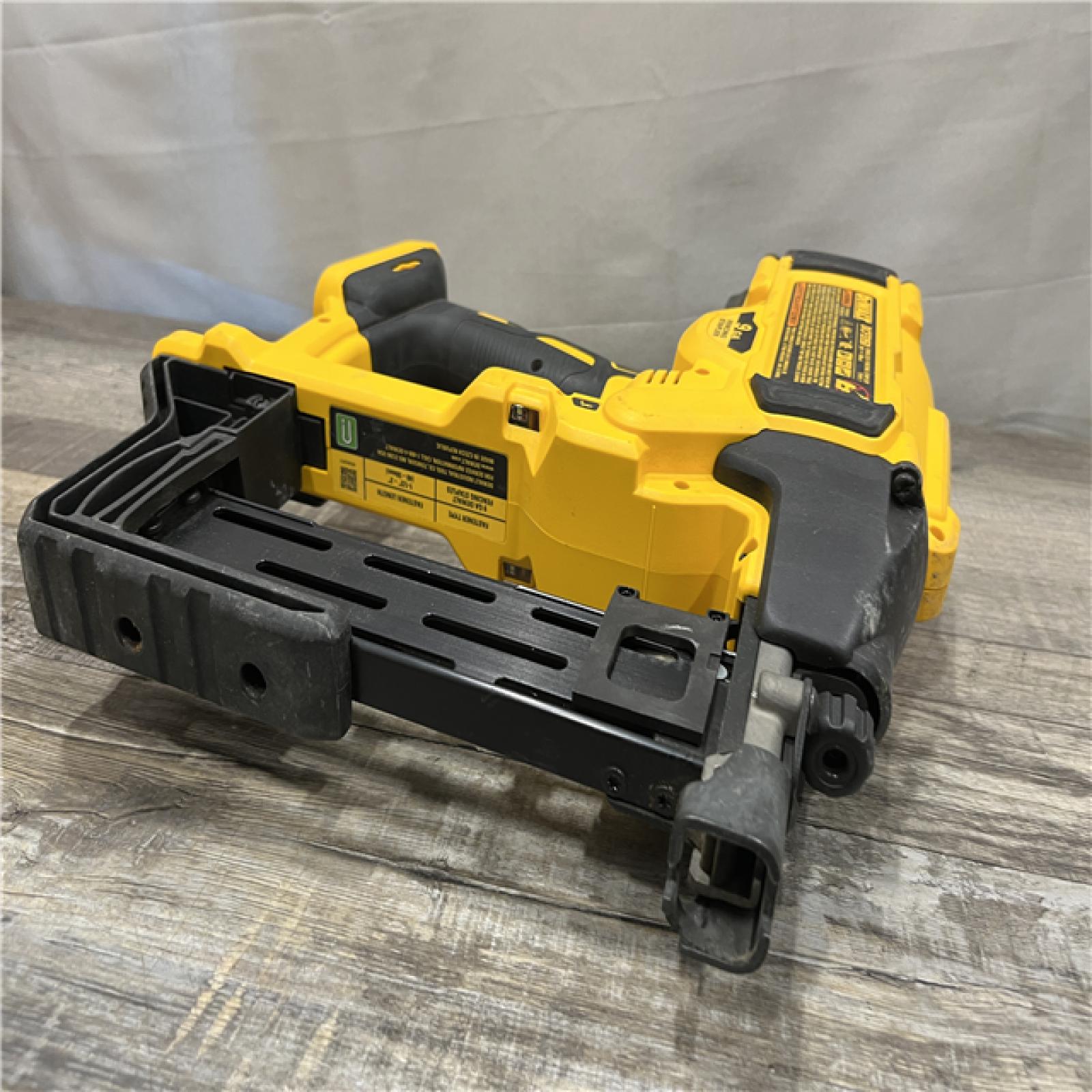AS-IS DEWALT 20V MAX 9-Gauge Cordless Fencing Stapler (Tool Only)