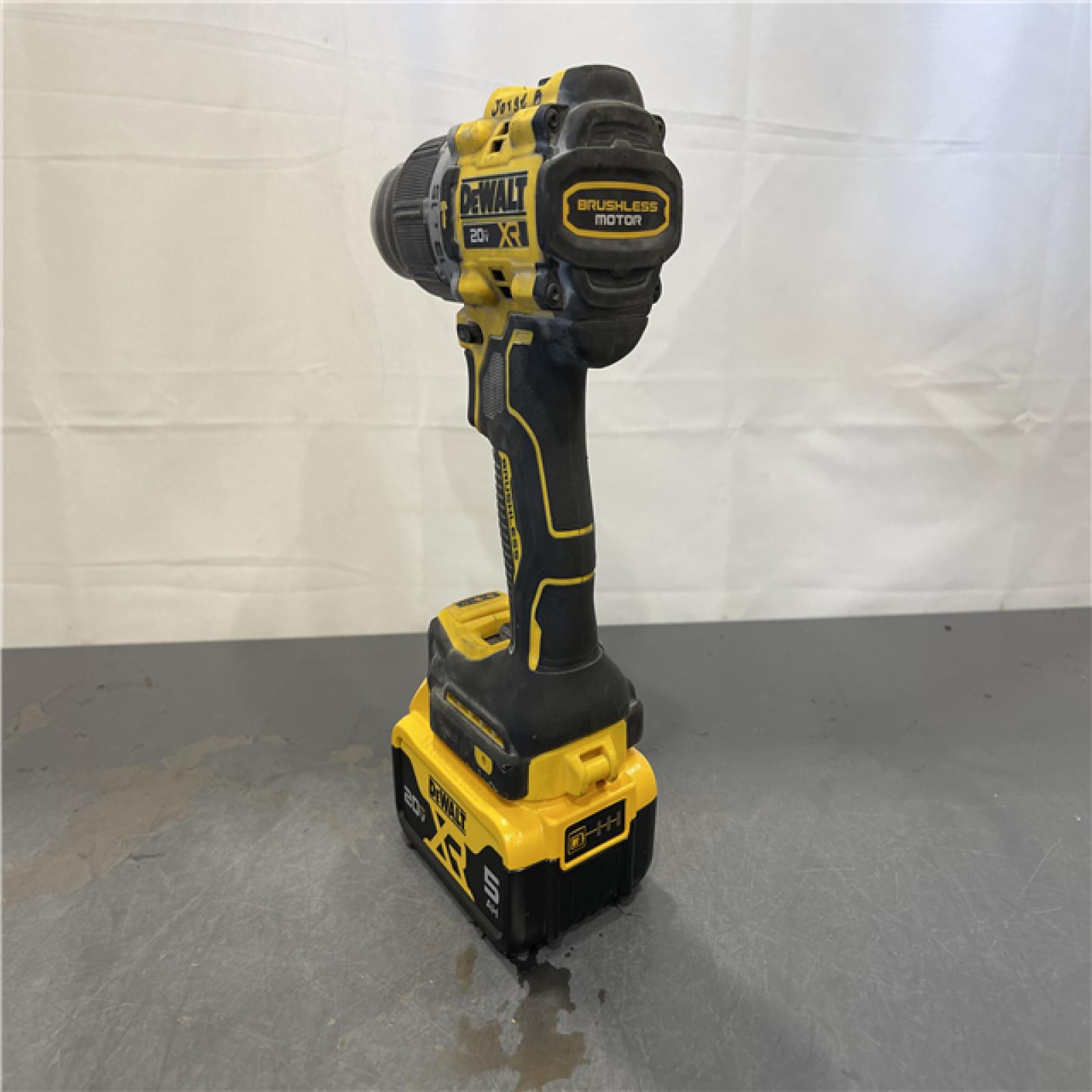 AS-IS - DeWalt 20V Lithium-Ion Compact Cordless 1/2 in. Hammer Drill Kit