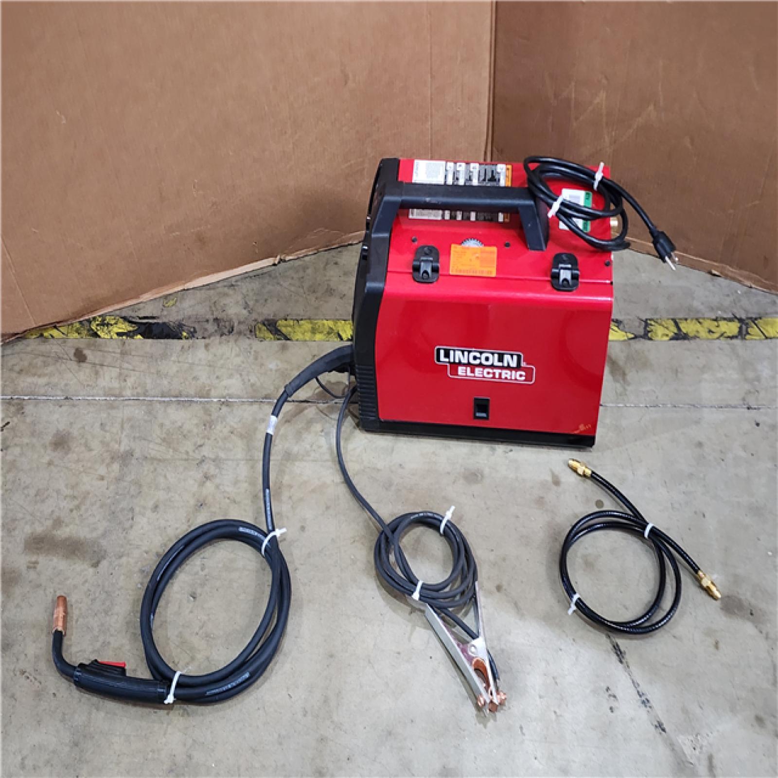 HOUSTON LOCATION - AS-IS Lincoln Electric 140 amp weld pak 140hd