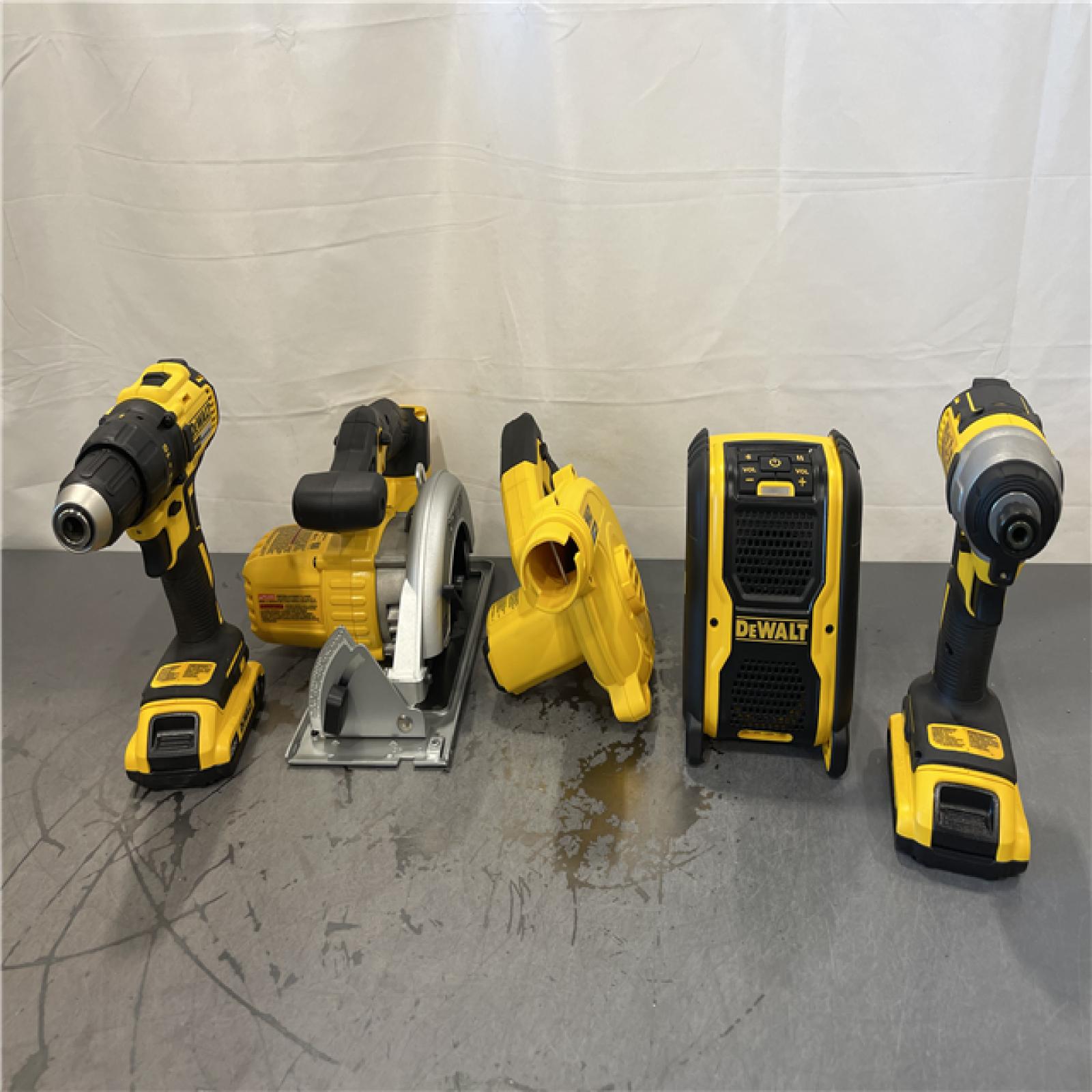 AS-IS - DEWALT 20-Volt Max Lithium-Ion 5-Tool Cordless Combo Kit
