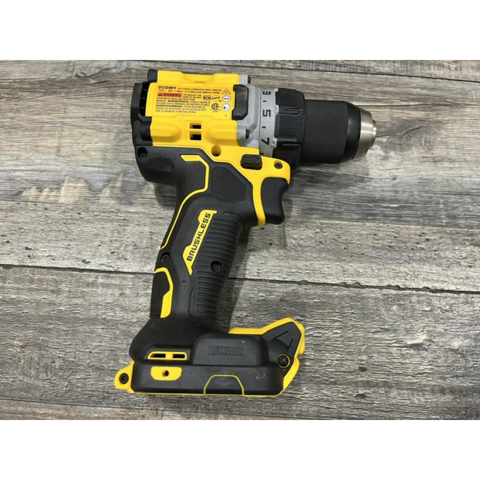 AS-IS DEWALT 20V XR Lithium-Ion Cordless Brushless 1/2 in. Drill/Driver Kit