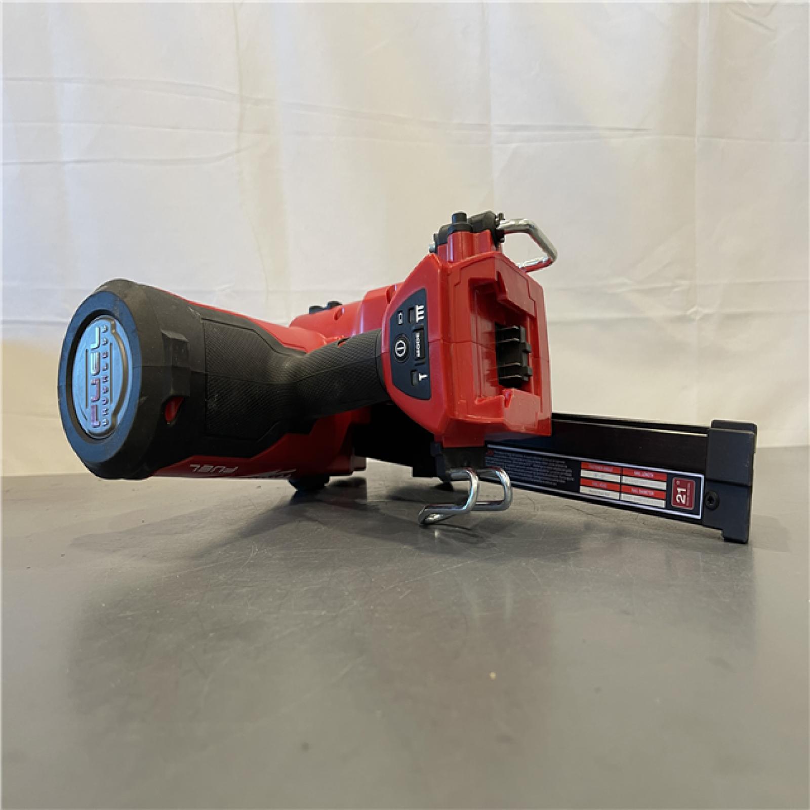 AS-IS - Milwaukee 2744-20 M18 FUEL 3-1/2 in. 18-Volt 21-Degree Lithium-Ion Brushless Cordless Framing Nailer (Tool-Only)