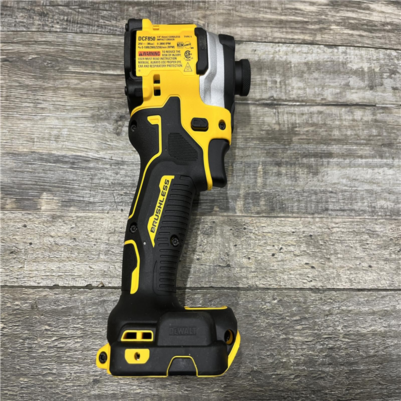 AS-IS DEWALT ATOMIC 20V MAX Lithium-Ion Cordless 1/4 in. Brushless Impact Driver Kit