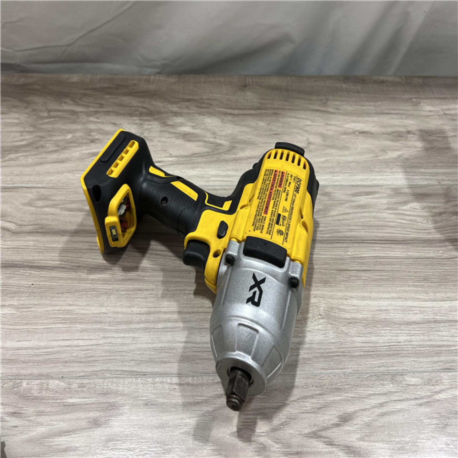 AS-IS DEWALT 20V MAX Lithium-Ion Cordless 1/2 in. Impact Wrench Kit