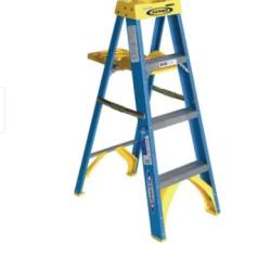 DALLAS LOCATION - Werner 4 Ft. 250 Lbs. Load Capacity Type-I Duty Rating Fiberglass Step Ladder PALLET -(14 UNITS)