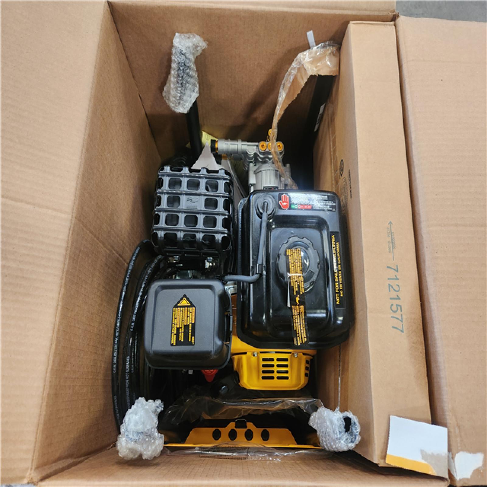 Phoenix DEWALT 3400 PSI 2.5 GPM Gas Pressure Washer with Maintenance-Free Pump  Heavy-Duty Commercial Cold Water Power Washer