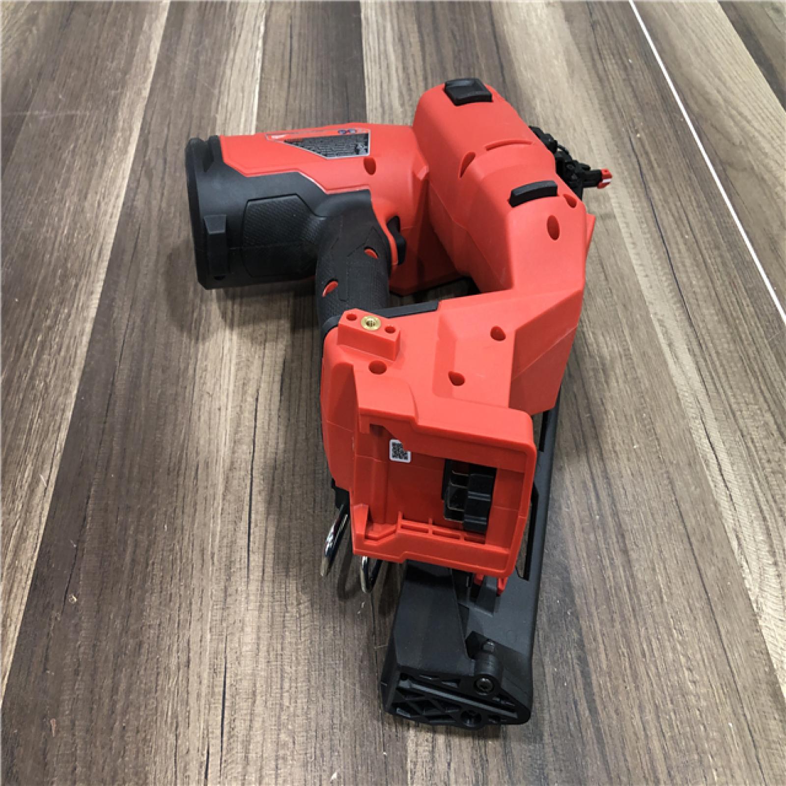 AS-IS Milwaukee FUEL 18-Volt Lithium-Ion Brushless Cordless Gen II 15-Gauge Angled Finish Nailer (Tool-Only)