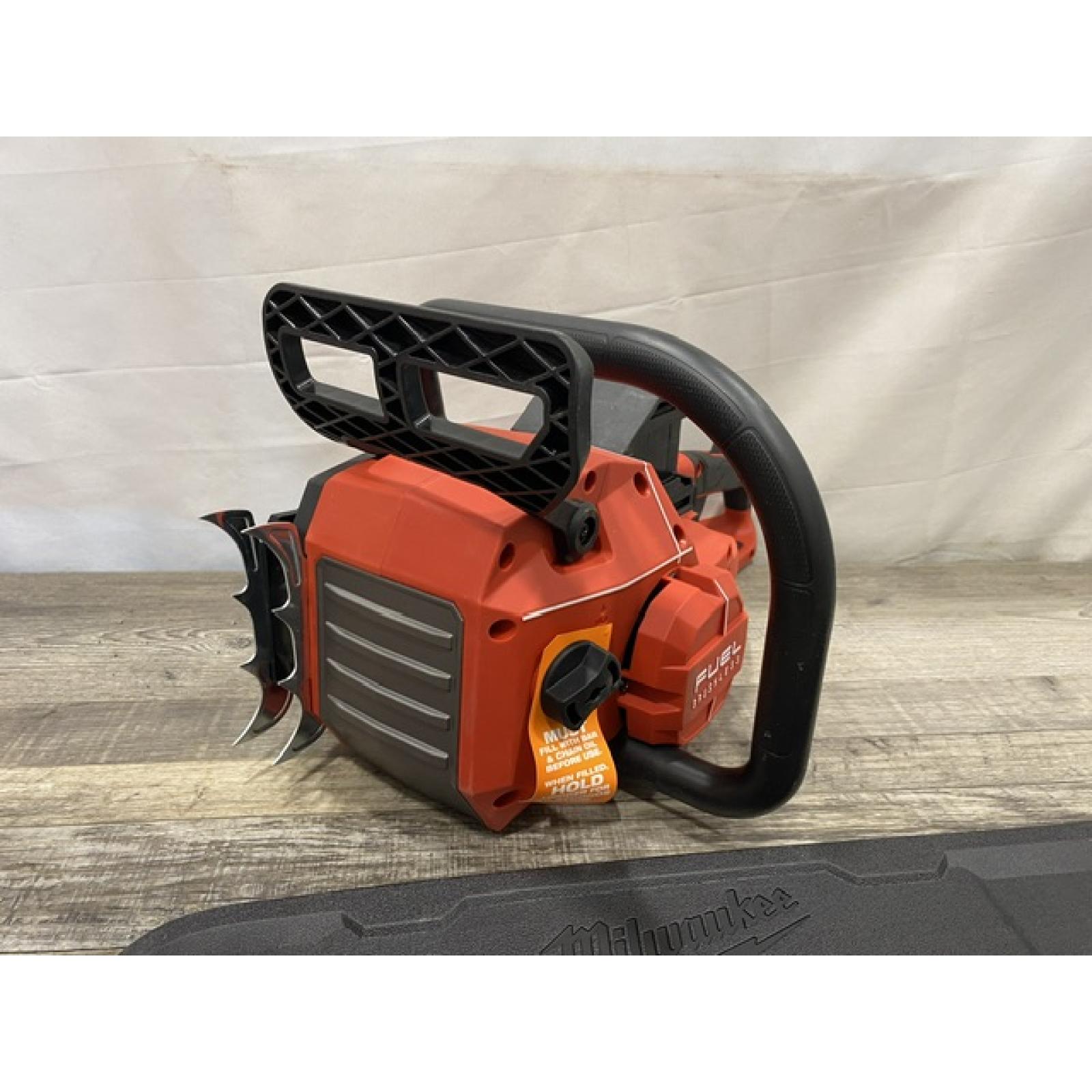 AS-IS Milwaukee FUEL 18V Brushless Cordless 20 in. Dual Battery Chainsaw Kit