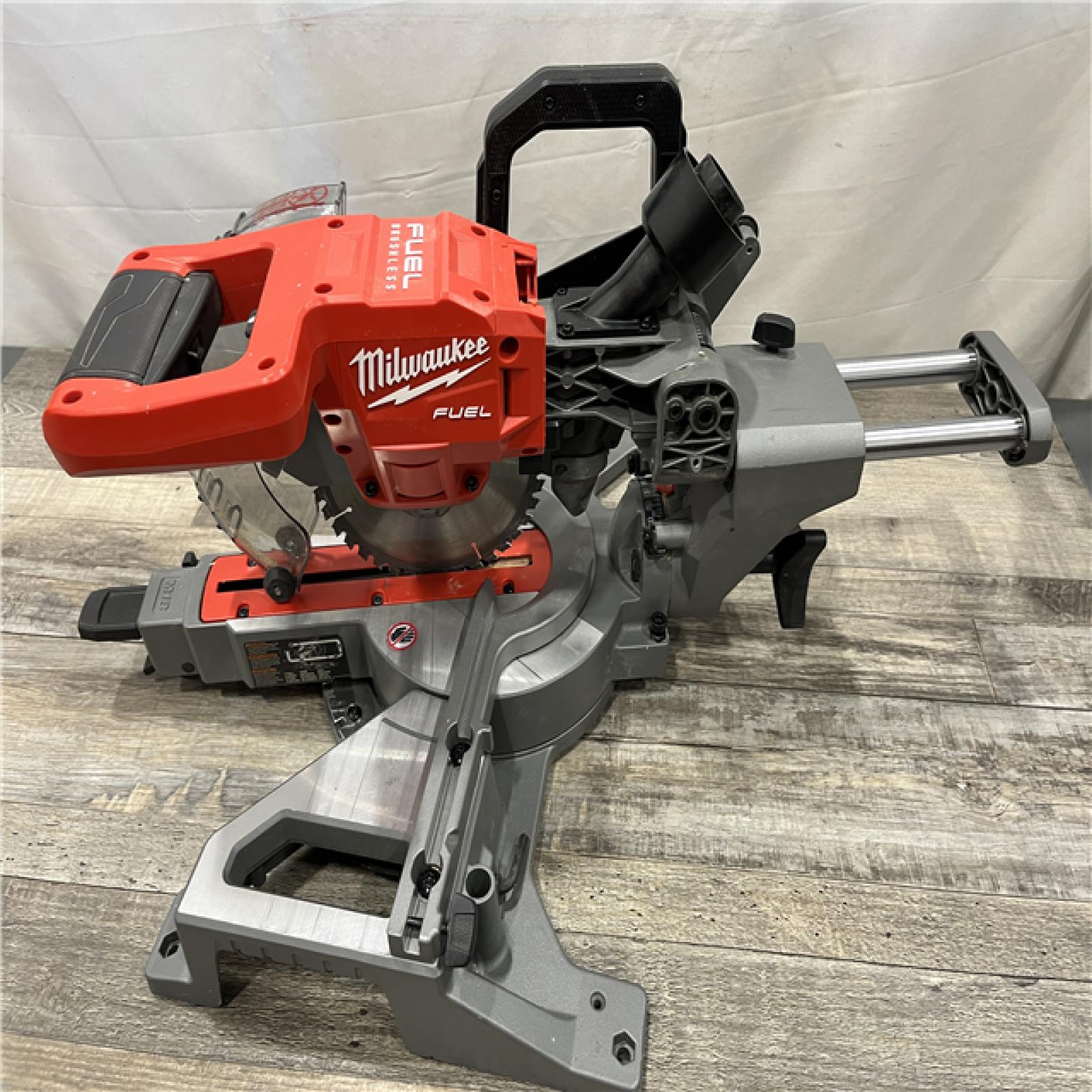 AS-IS Milwaukee 2733-20 M18 Fuel 7-1/4 Dual Bevel Sliding Compound Miter Saw  Tool Only