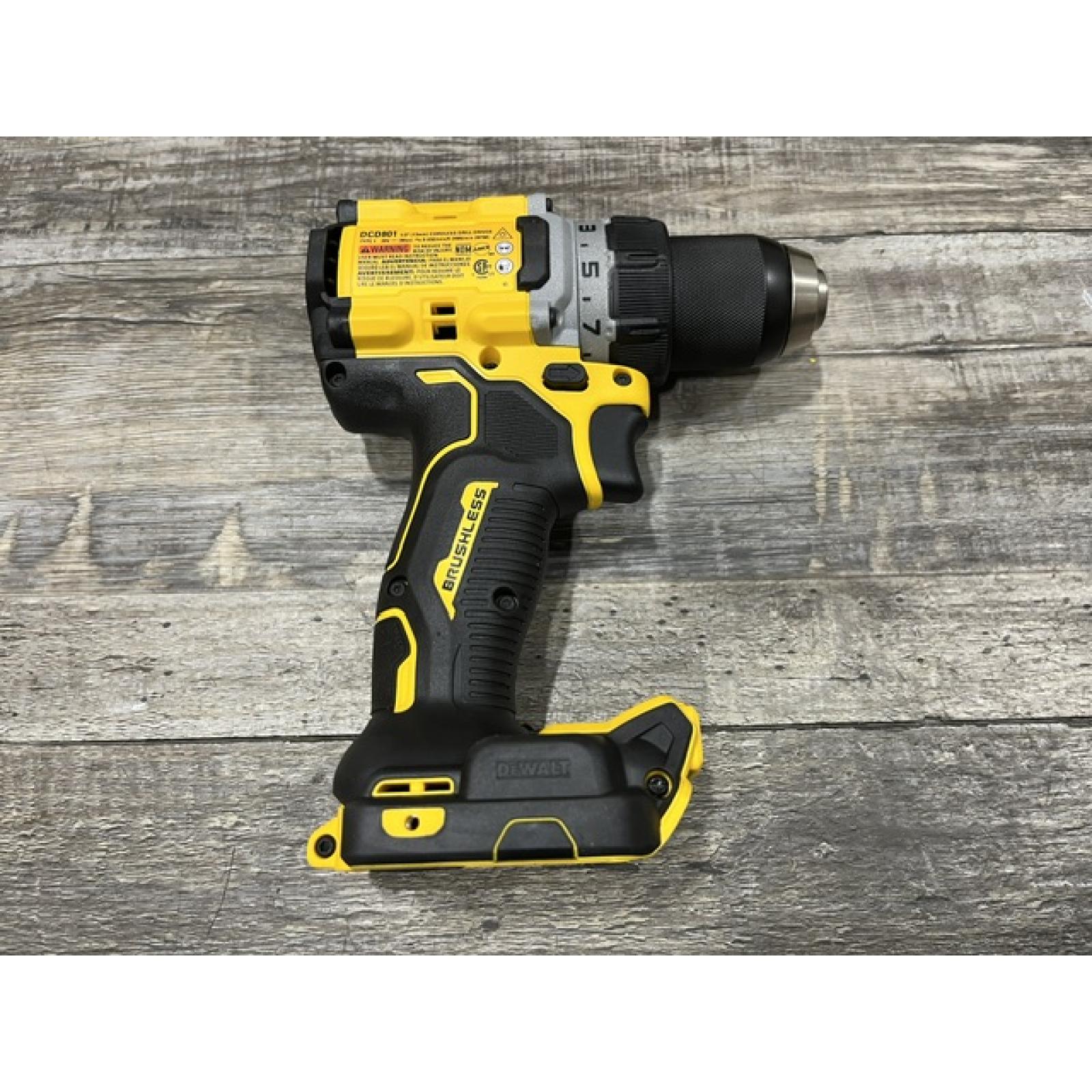 AS-IS DEWALT 20V XR Lithium-Ion Cordless Brushless 1/2 in. Drill/Driver Kit