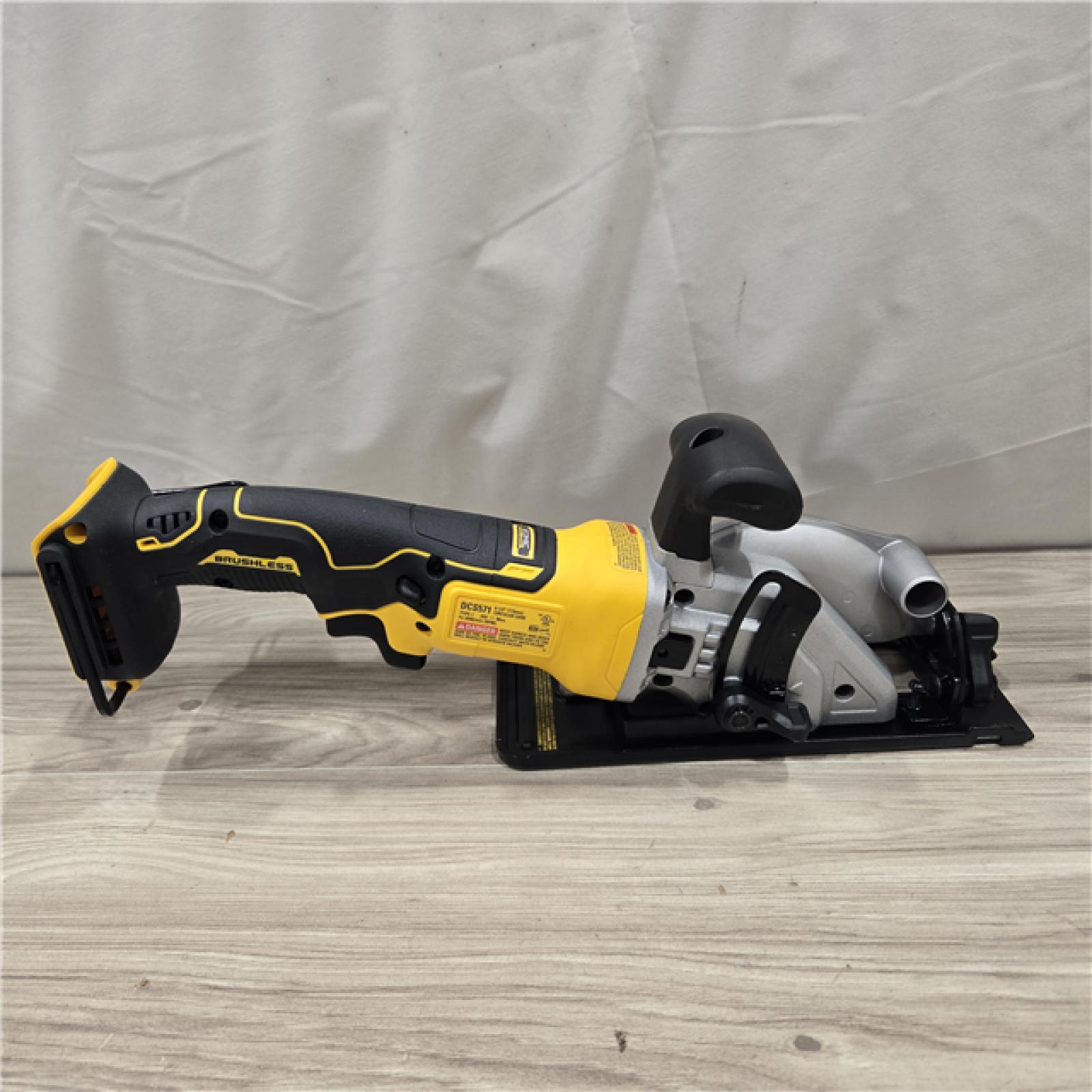 AS-IS DEWALT ATOMIC 20V MAX Cordless 4-1/2 in. Circular Saw (Tool Only)