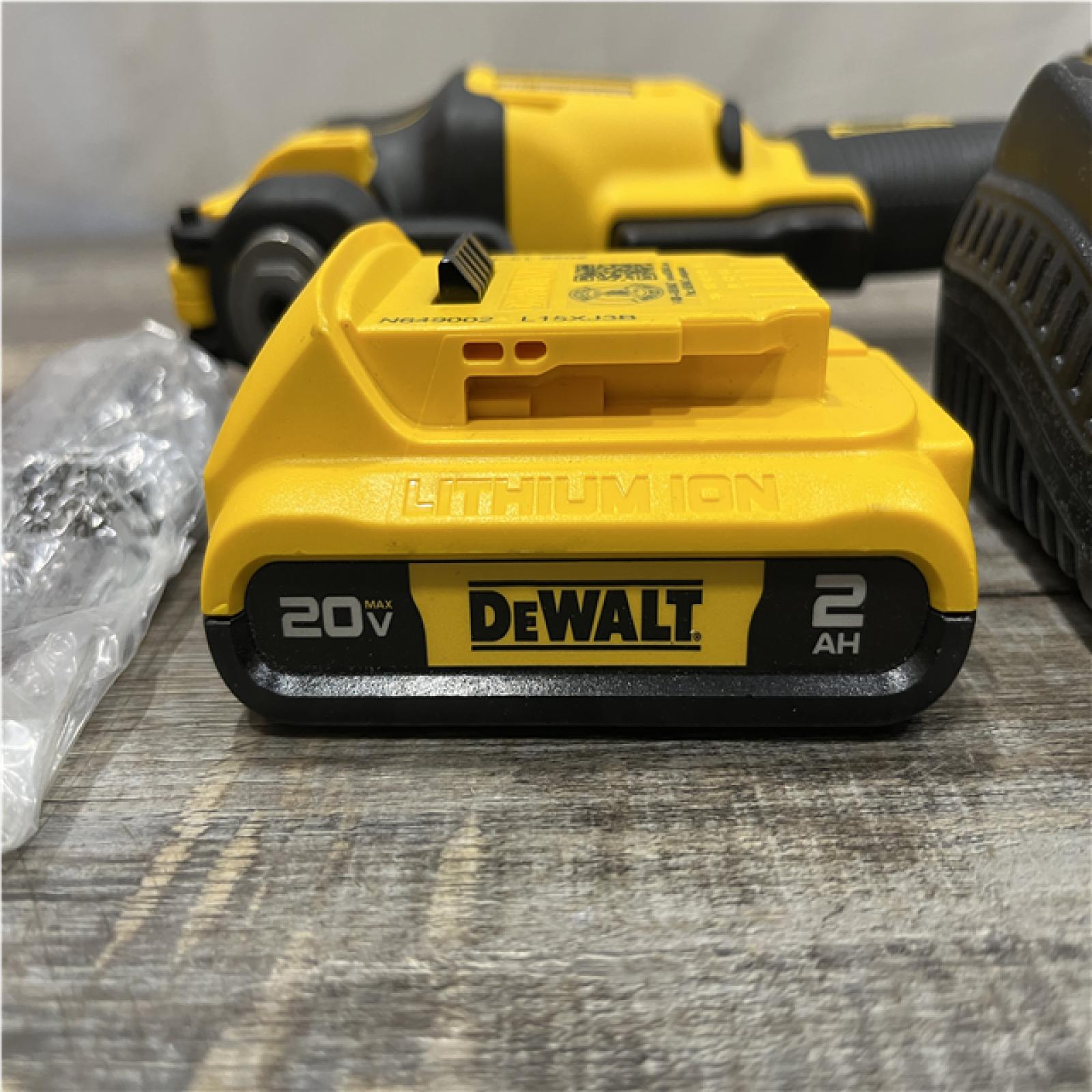 AS-IS DEWALT ATOMIC 20V MAX Cordless Brushless Oscillating Multi Tool Kit