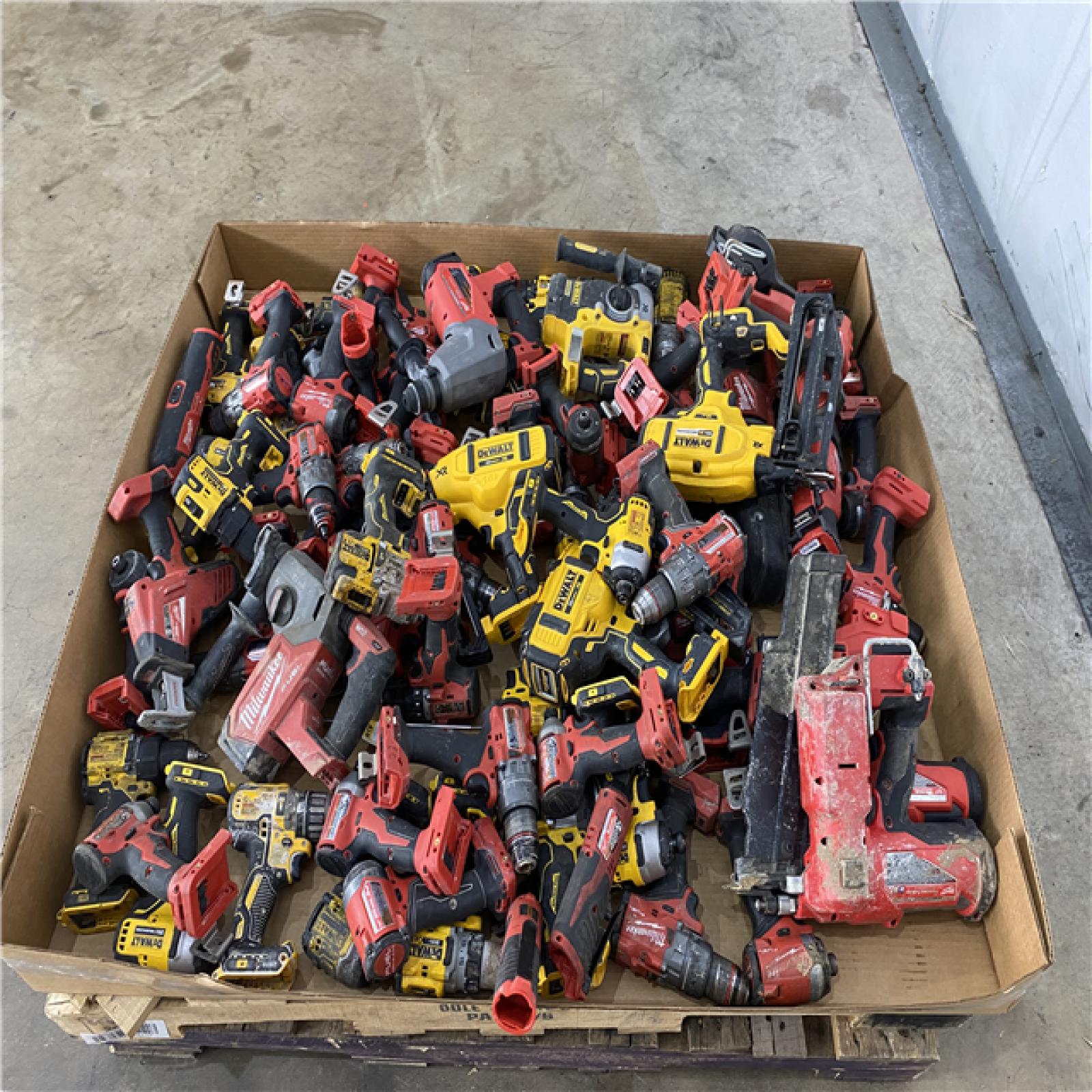 Houston Location AS IS - Tool Pallet