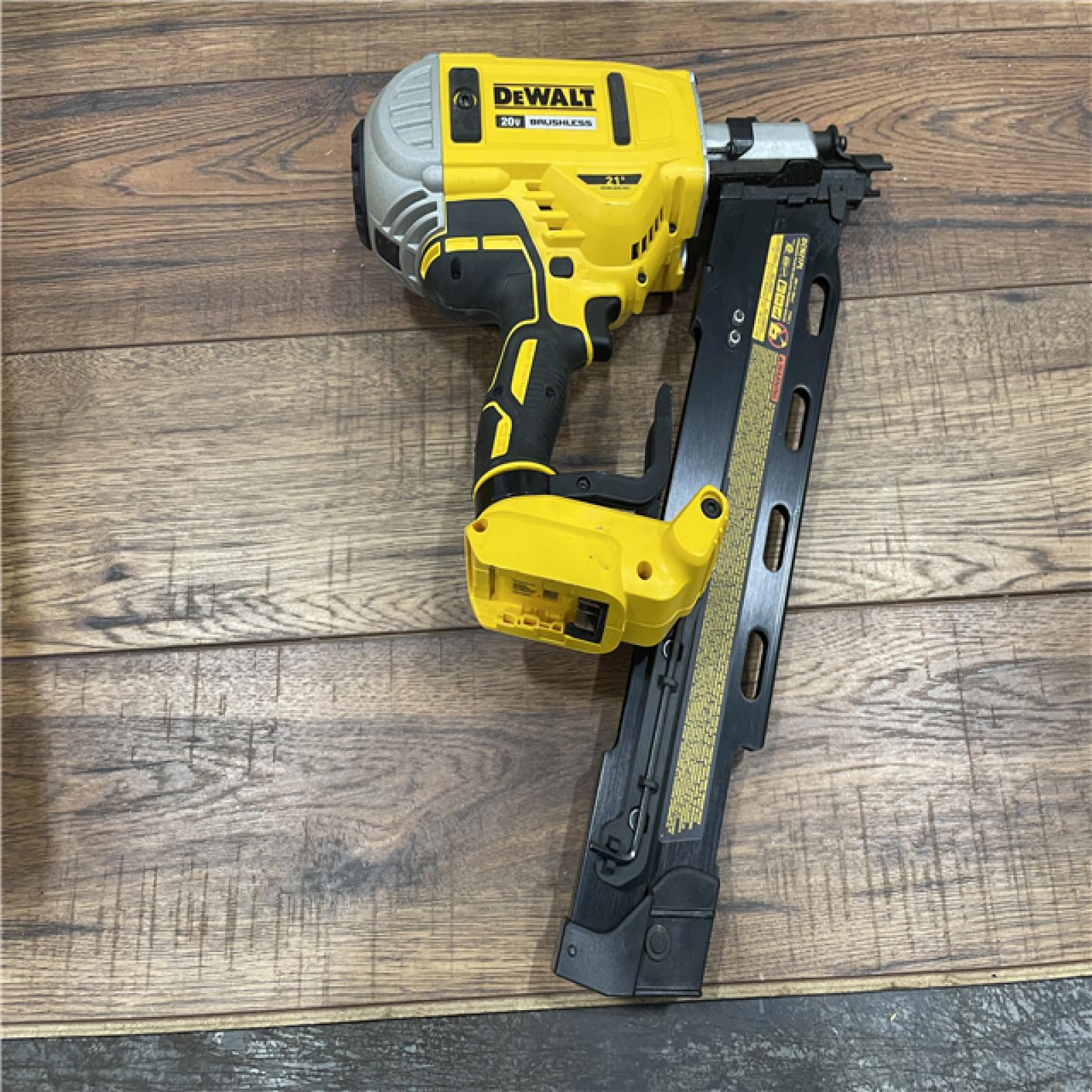 AS-IS- DeWalt DCN21PLB 20V MAX 21-Degree Plastic Collated Framing Nailer (Bare Tool)