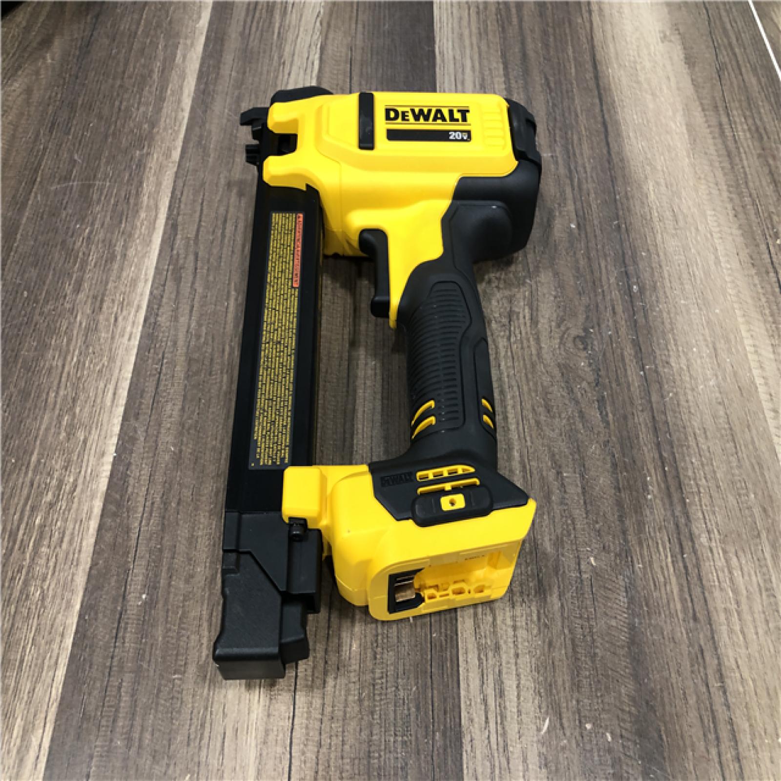 AS-IS DEWALT 20V MAX Lithium-Ion Cordless Cable Stapler Kit