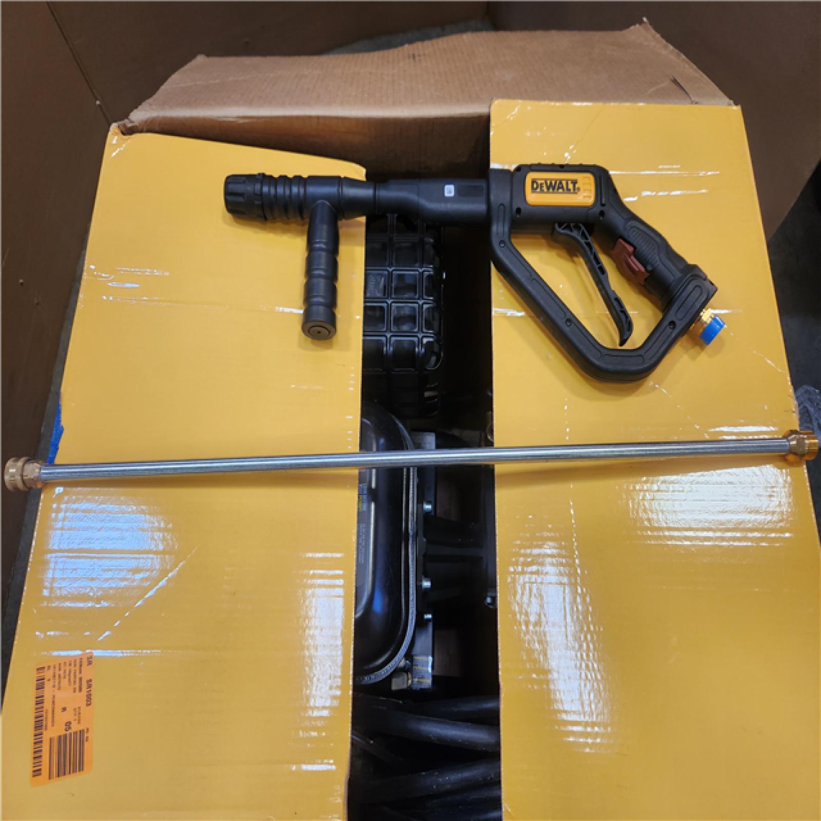 Phoenix NEW DEWALT 4400 PSI 4.0 GPM Cold Water Gas Pressure Washer