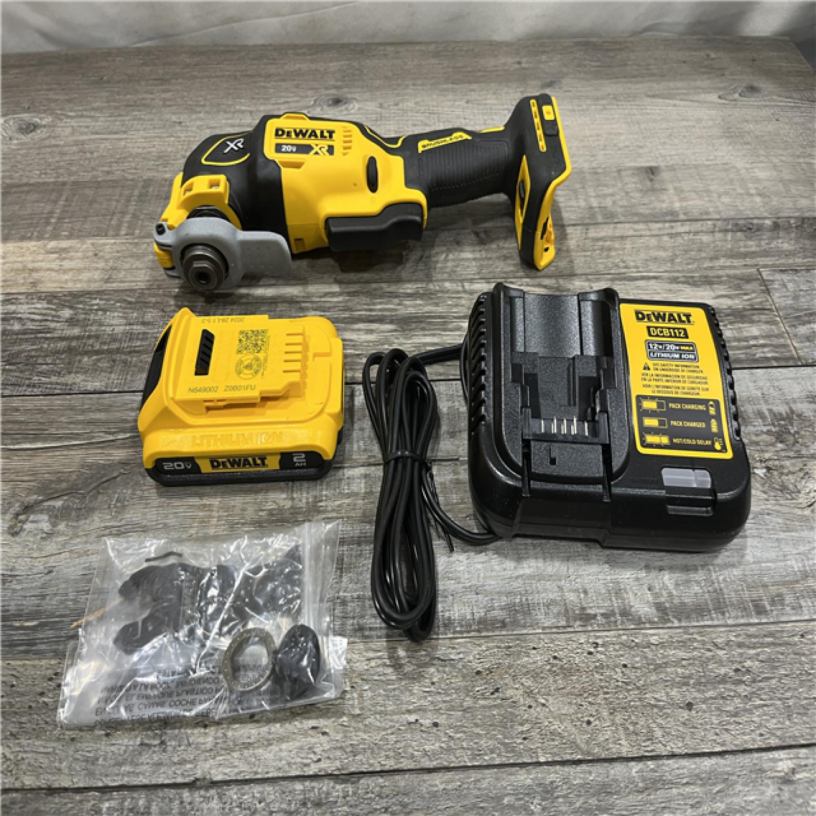AS-IS DEWALT 20V MAX XR Cordless Brushless 3-Speed Oscillating Multi Tool Kit
