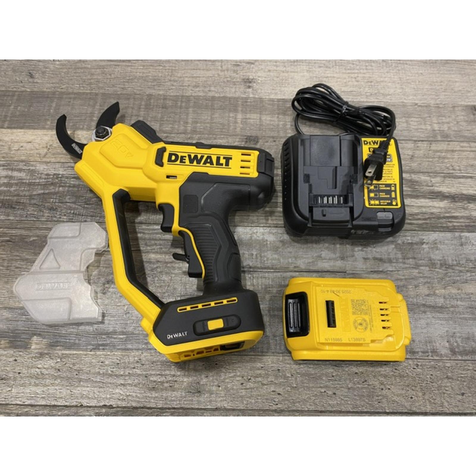AS-IS DEWALT 20V MAX Cordless Battery Powered Pruner Kit