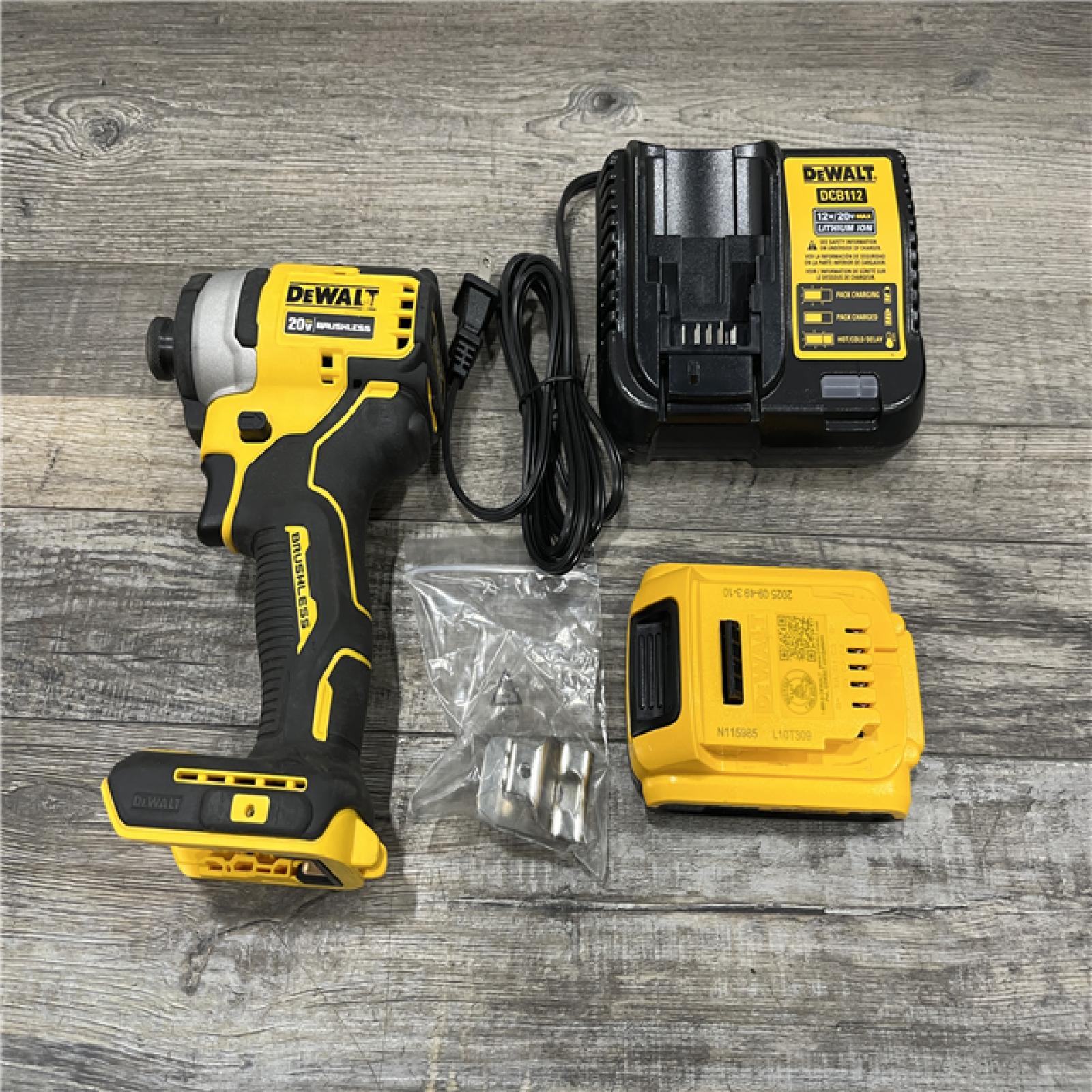 AS-IS DEWALT Atomic 20V Max Lithium-Ion Brushless Cordless Compact 1/4 in. Impact Driver Kit