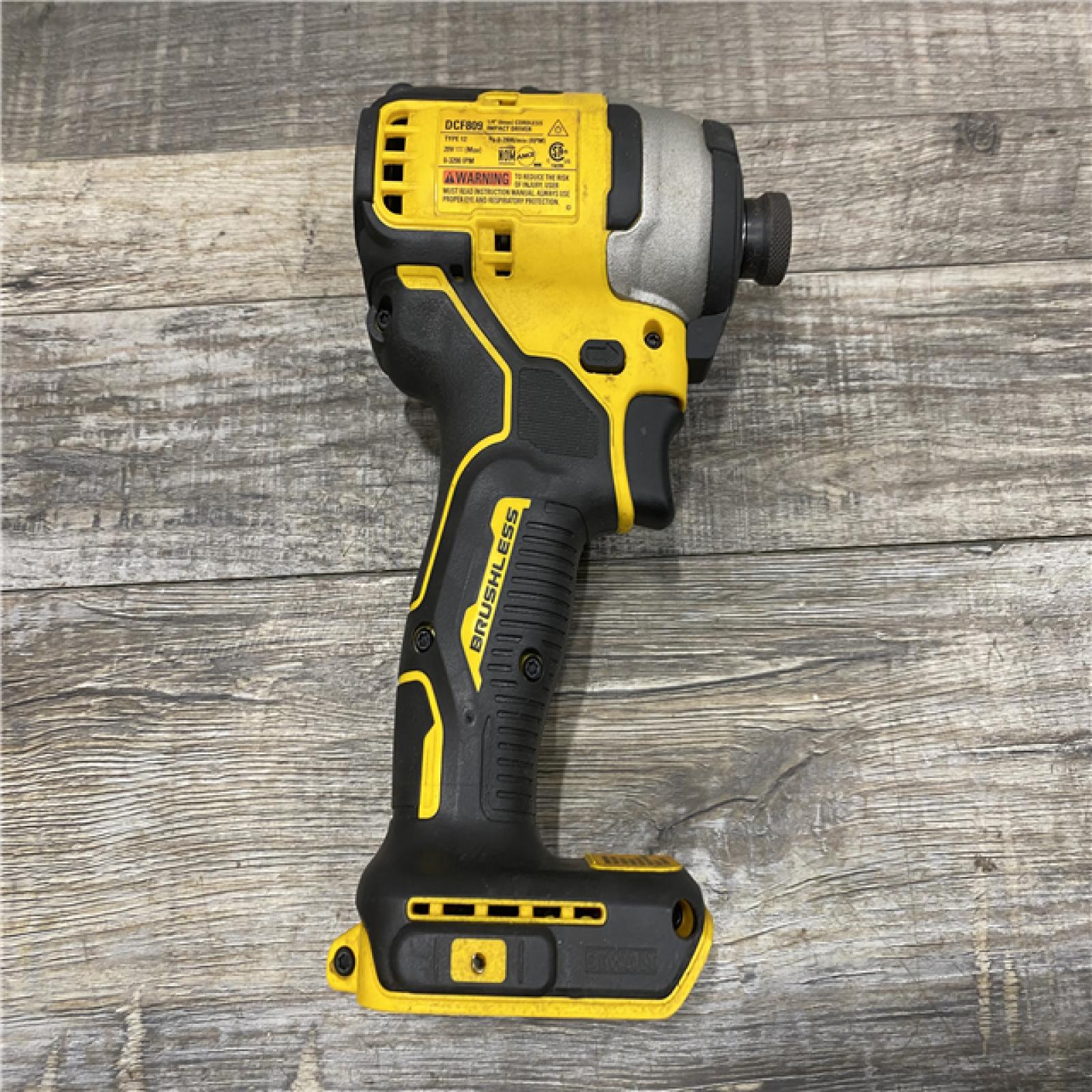 AS-IS DEWALT Atomic 20V Max Lithium-Ion Brushless Cordless Compact 1/4 in. Impact Driver Kit