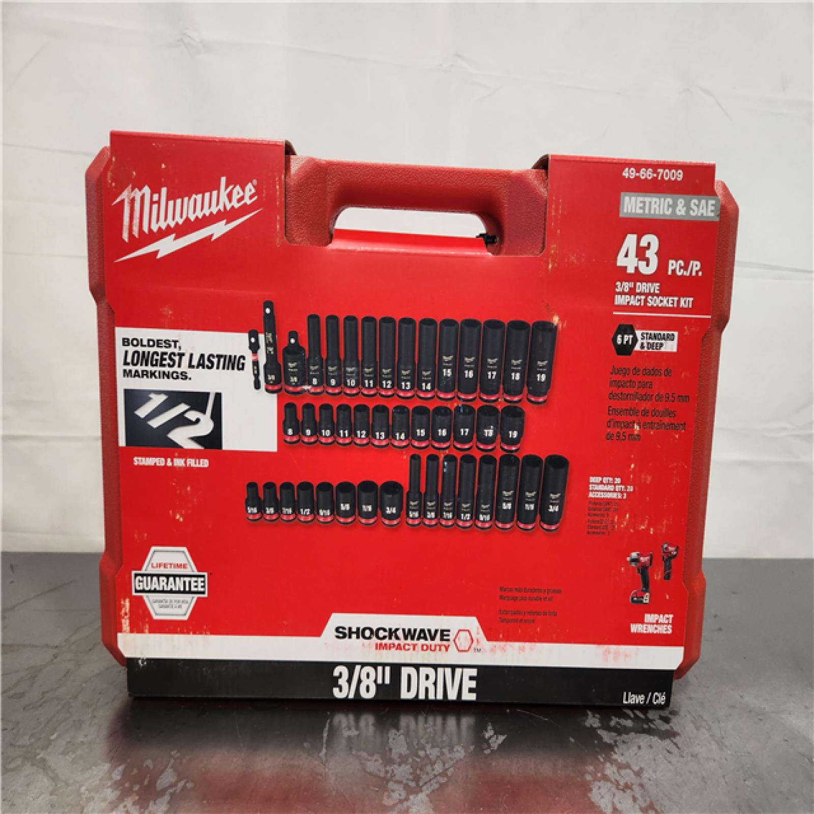 LIKE NEW - Milwaukee 43-Piece SHOCKWAVE Impact Duty 3/8 Drive SAE & Metric Deep 6 Point Socket Set