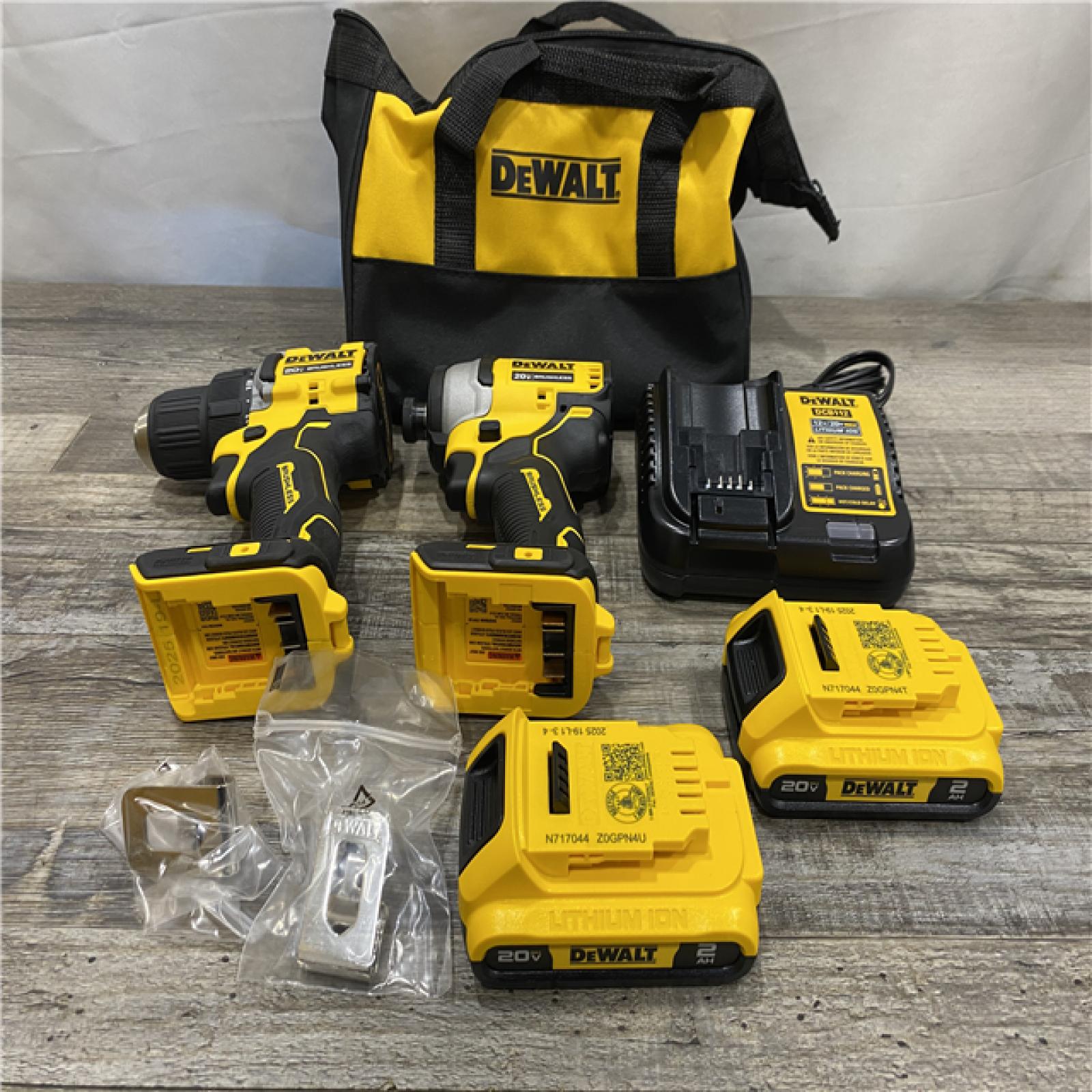 AS-IS DEWALT ATOMIC 20-Volt MAX Lithium-Ion Cordless Combo Kit