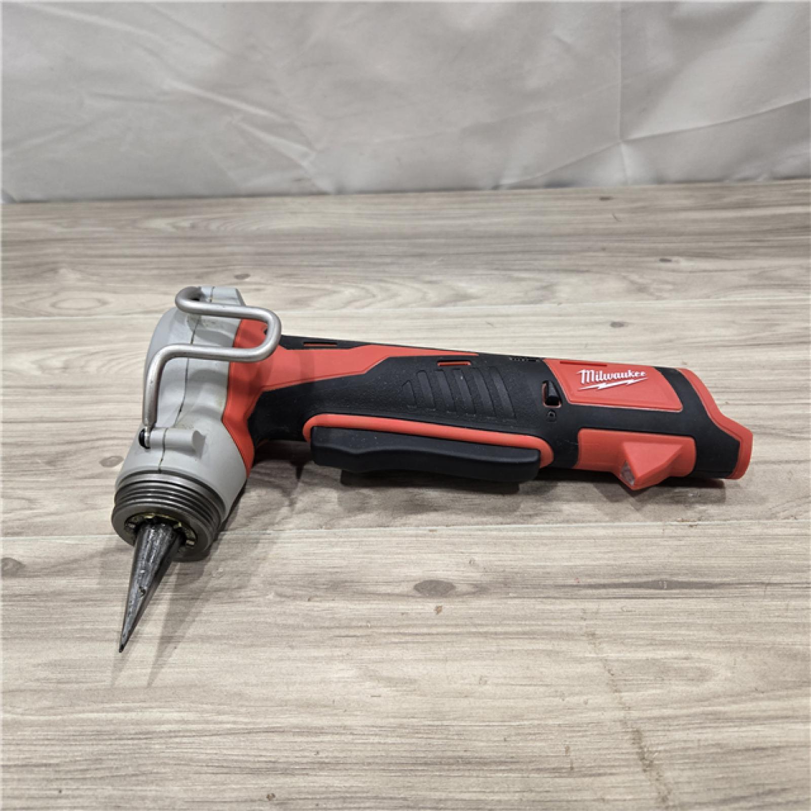 AS-IS Milwaukee M12 12V Lithium-Ion Cordless PEX Expansion Tool Kit