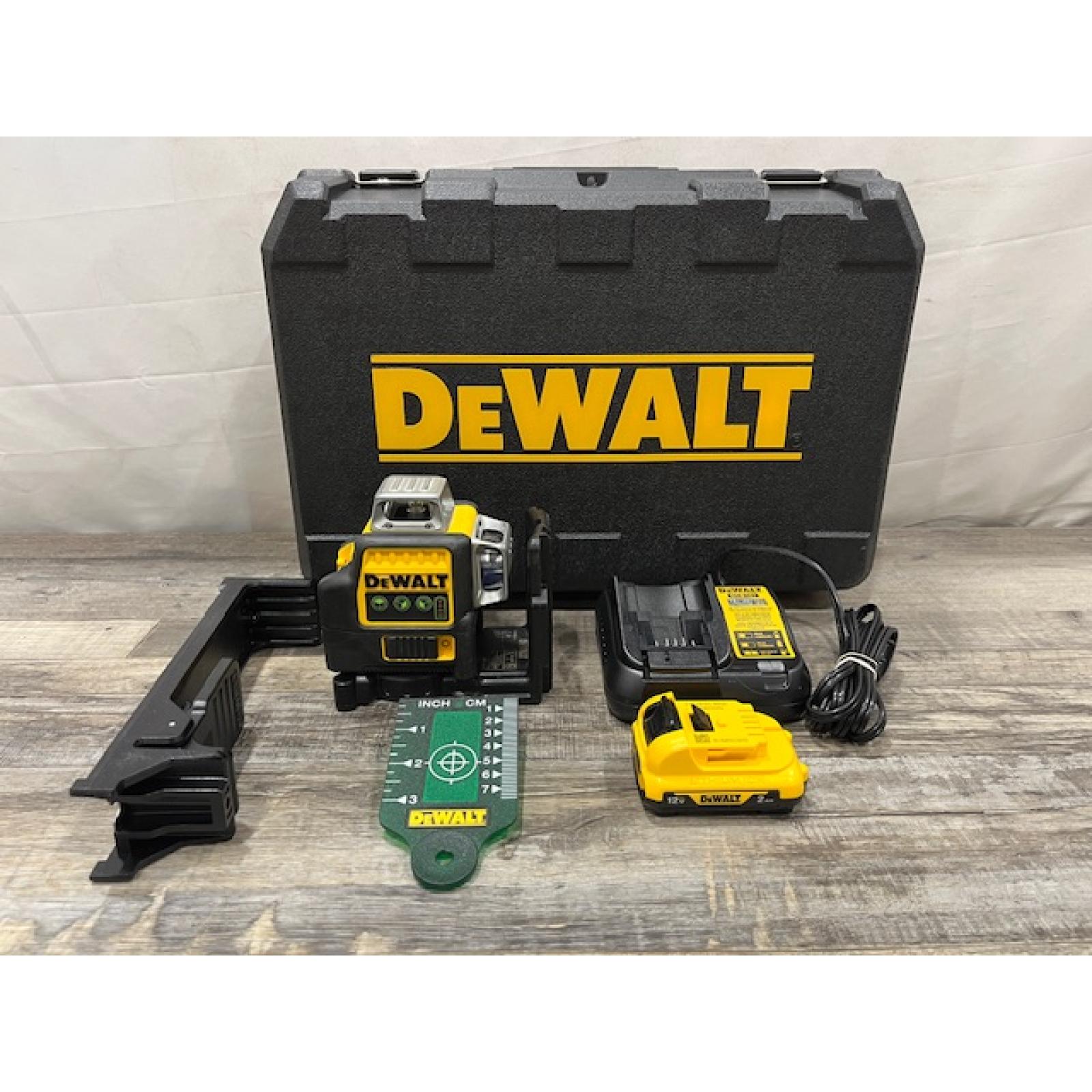 AS-IS DEWALT 12V MAX Lithium-Ion 100 ft. Green Self-Leveling 3-Beam 360 Degree Laser Level Kit