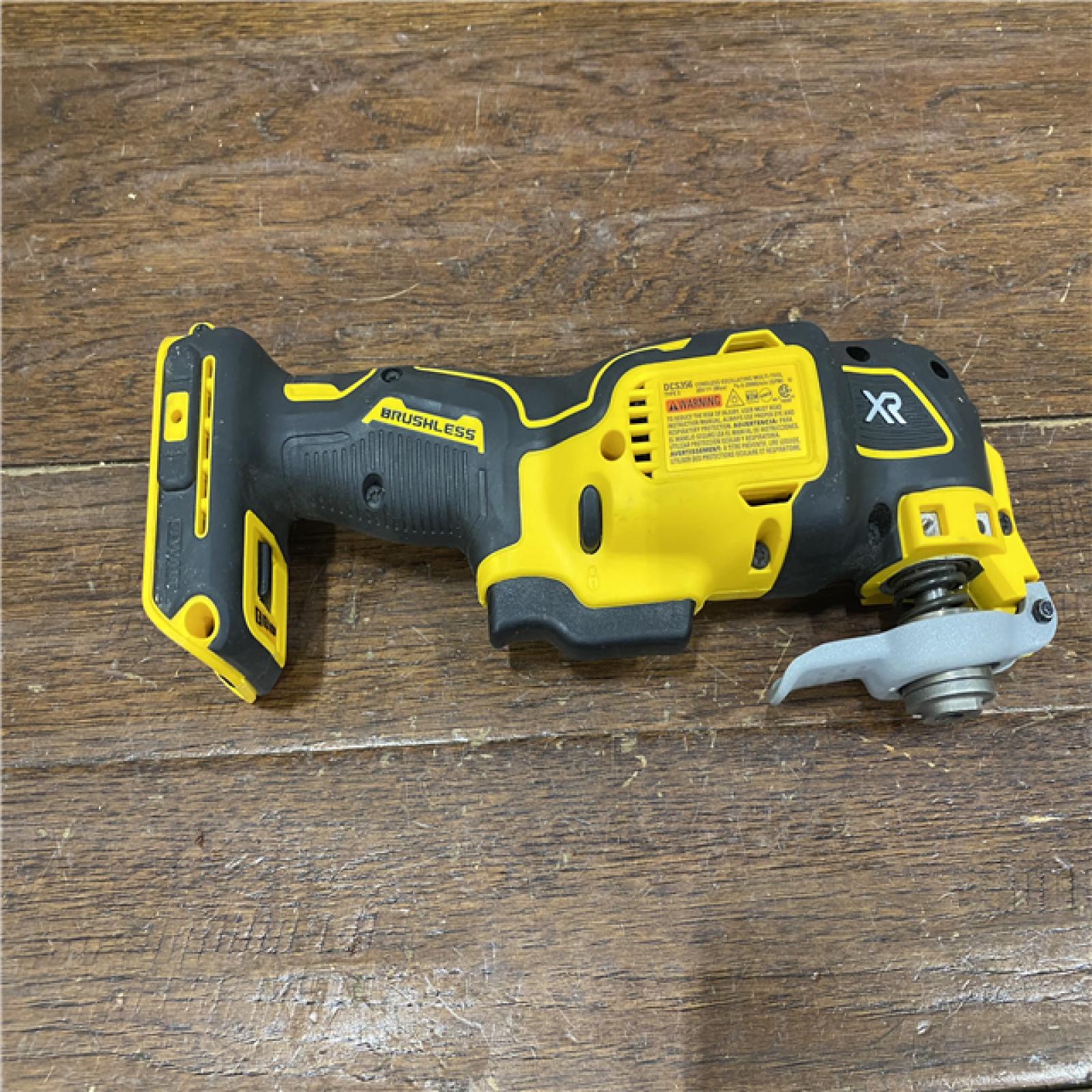 AS-IS Dewalt 20-Volt MAX Cordless Brushless Oscillating Tool (Tool Only)
