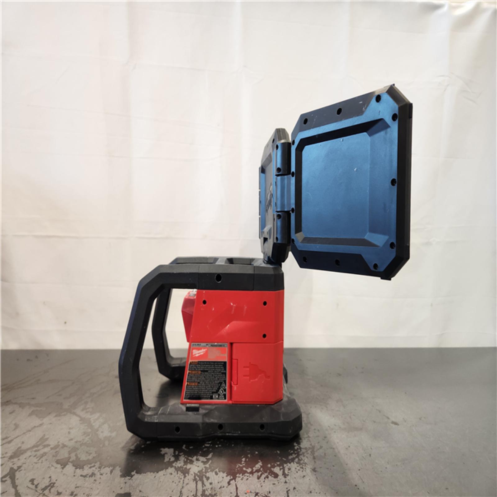 AS-IS- Milwaukee M18 4500 Lm LED Battery Handheld Flood Light