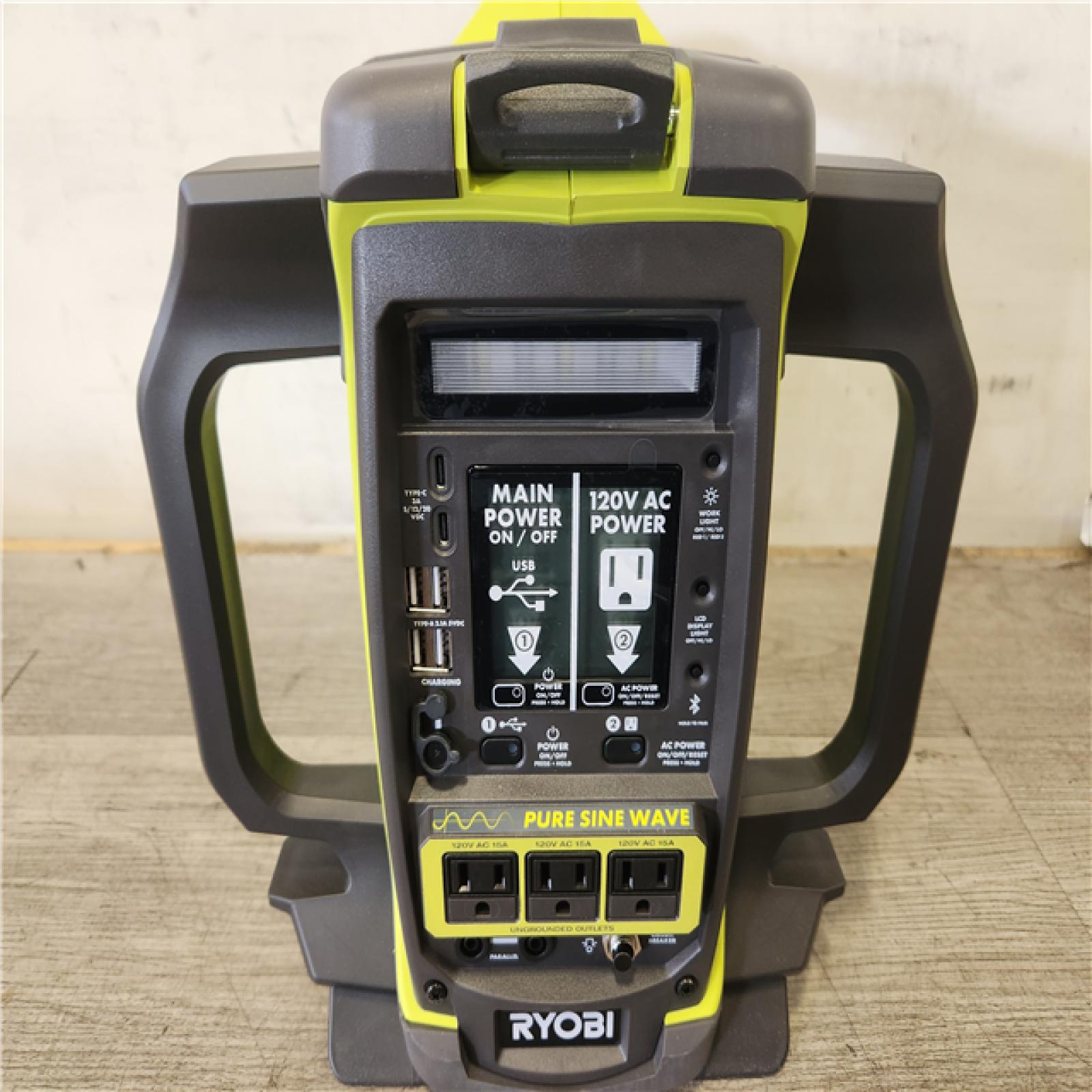 Phoenix NEW RYOBI 18V ONE+ 1800-Watt Portable Battery Inverter Power Station/8-Port Charger (Tool Only)