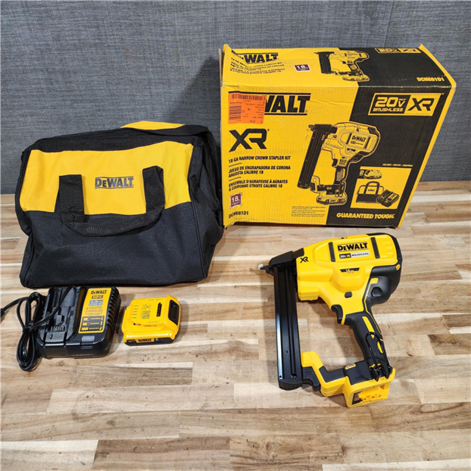 HOUSTON LOCATION - AS-IS DeWALT DCN681D1 20V MAX 18ga Cordless Brushless Narrow Crown Stapler Kit w/ BATTERY & CHARGER