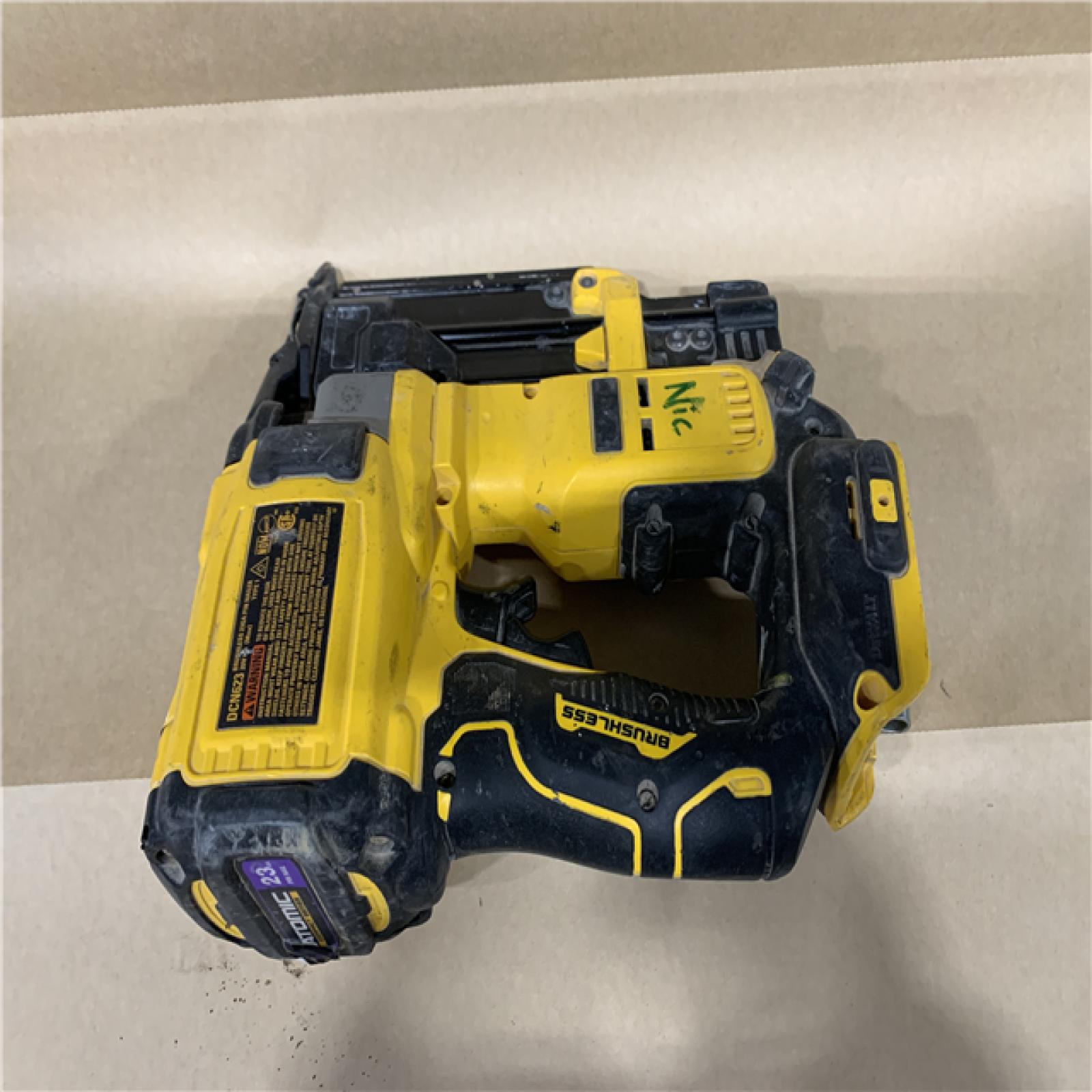 AS-IS - DEWALT ATOMIC 20V MAX Lithium Ion Cordless 23 Gauge Pin Nailer Kit with 3.0Ah Battery and Charger