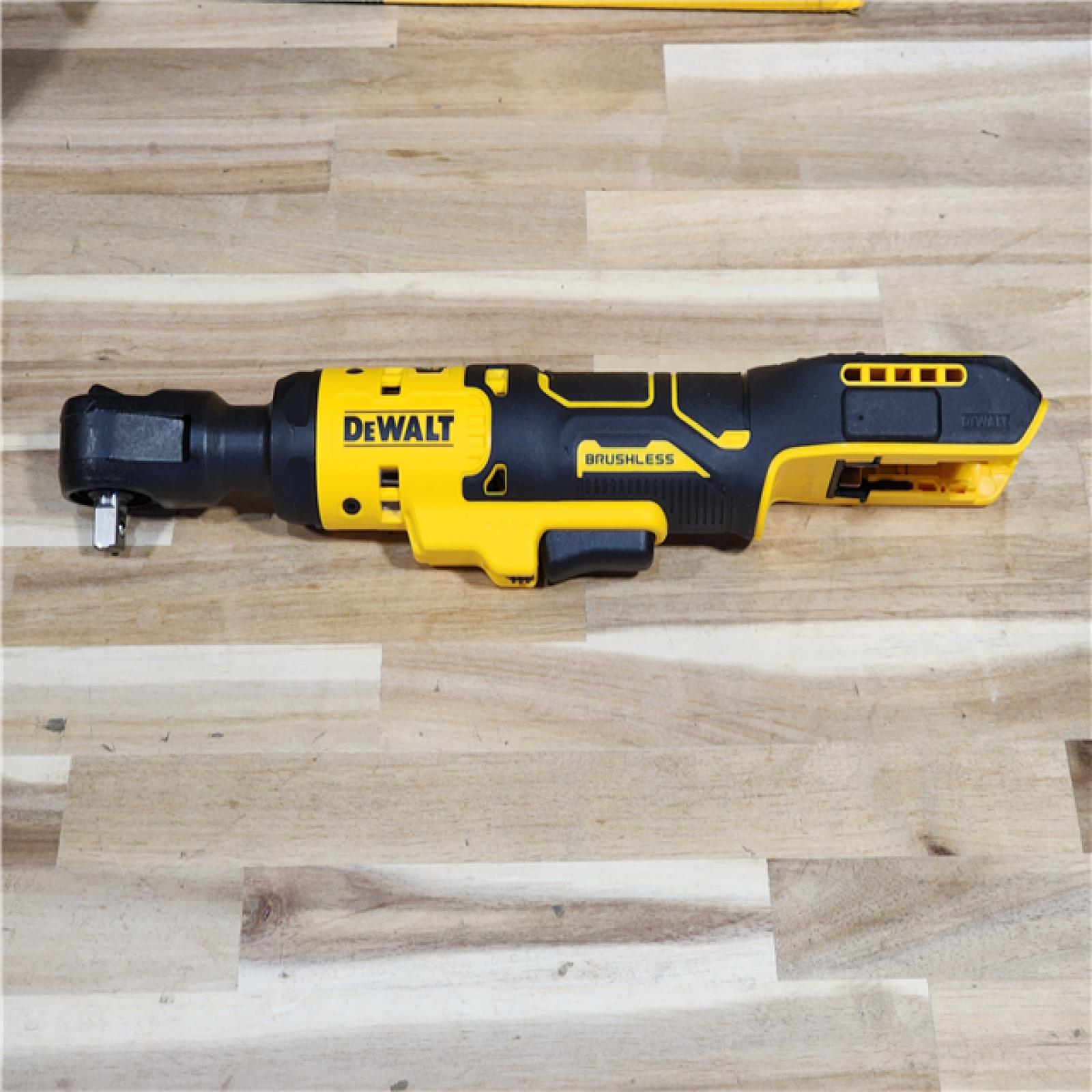 HOUSTON LOCATION - AS-IS DeWALT DCF513D1 ATOMIC 20V MAX Brushless Cordless 3/8-in. Ratchet Kit