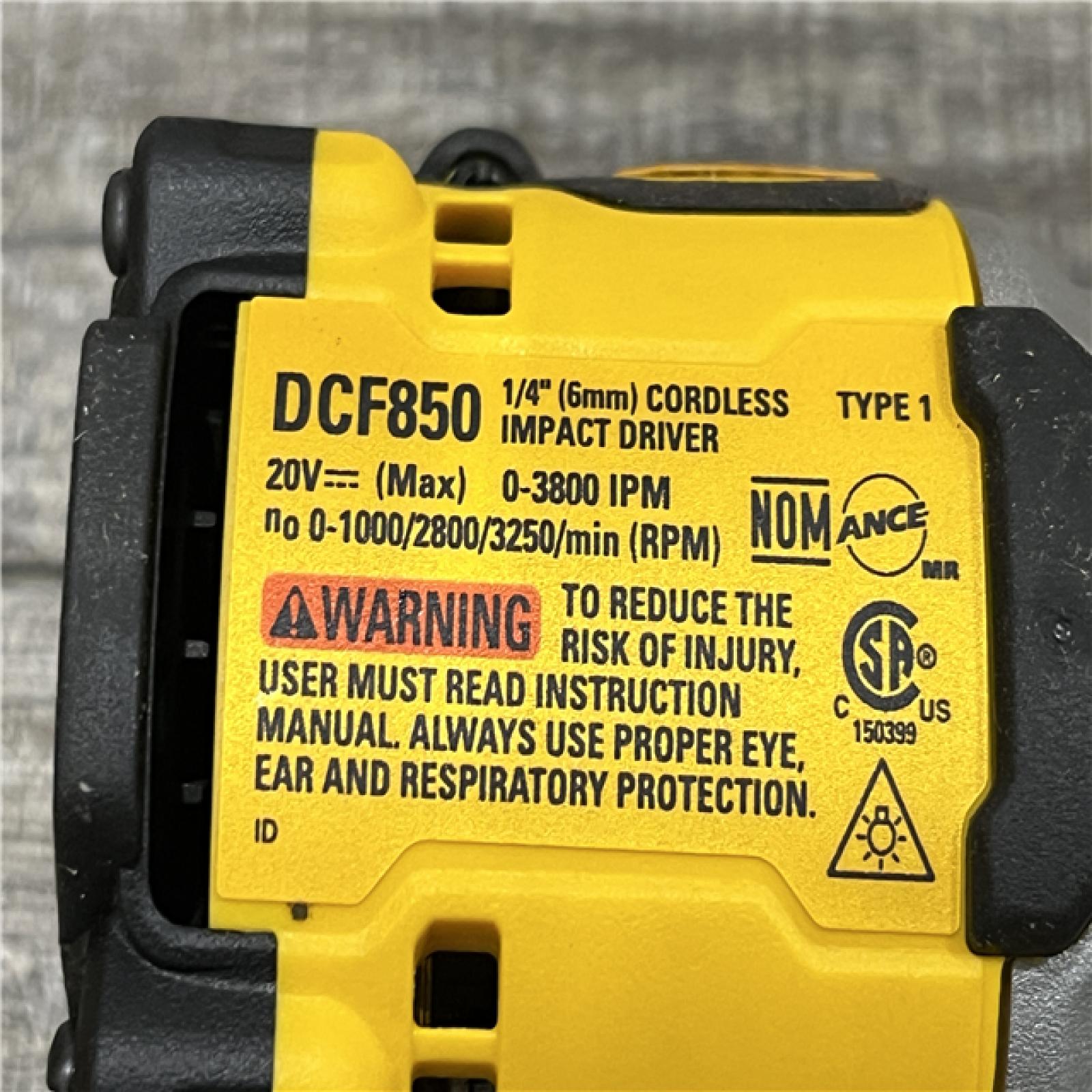 AS-IS DEWALT ATOMIC 20V MAX Lithium-Ion Cordless 1/4 in. Brushless Impact Driver Kit