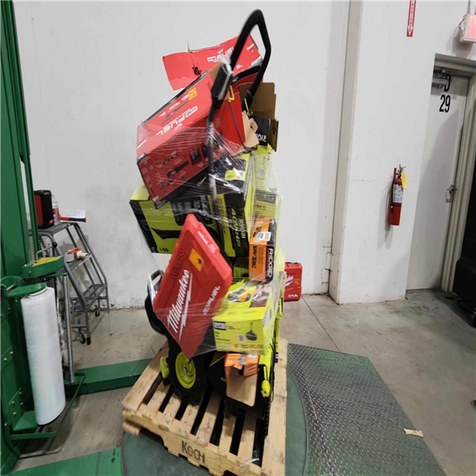 Dallas Location - As-Is Tool Pallet