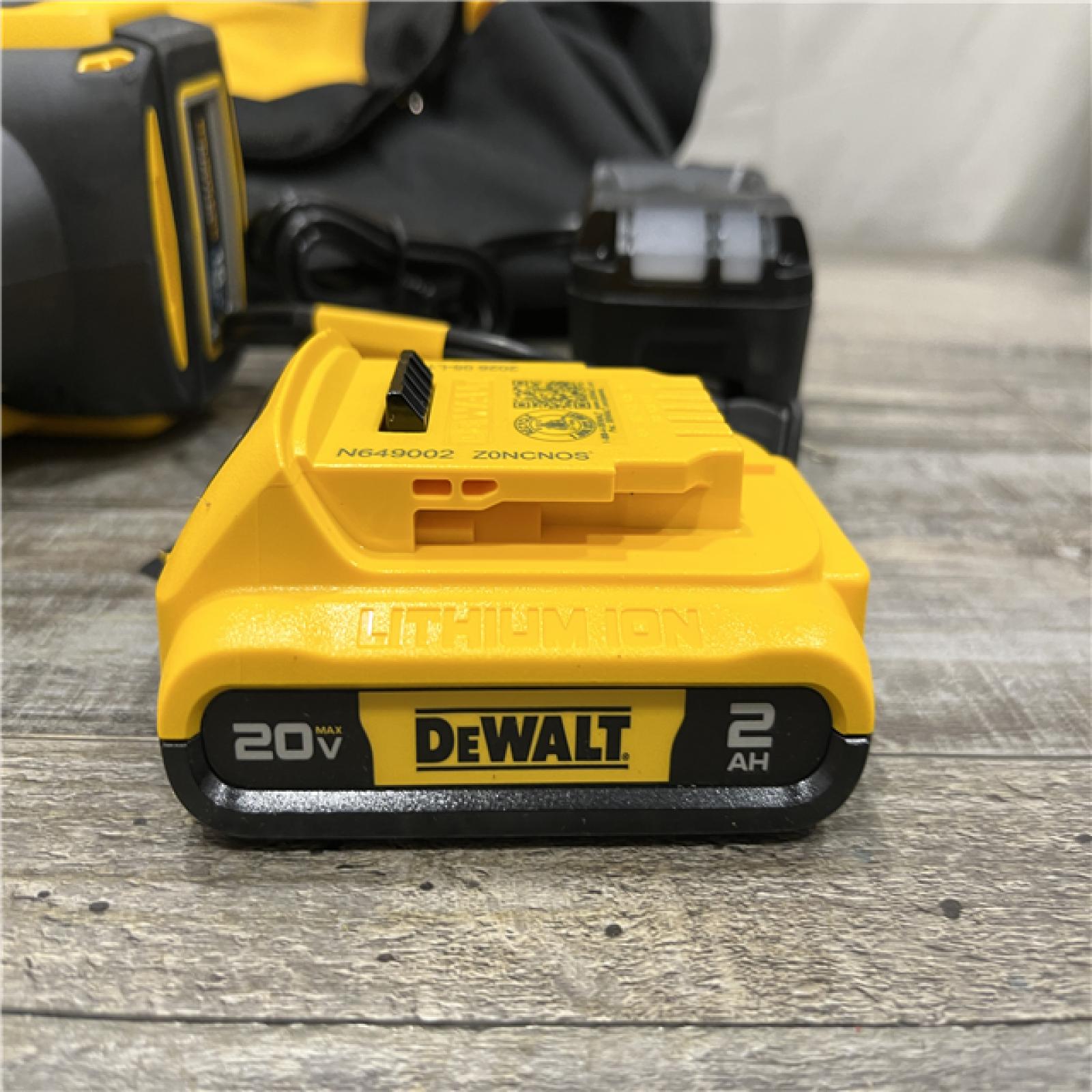 AS-IS DEWALT 20V MAX XR 16-Gauge Electric Cordless Angled Finishing Nailer Kit