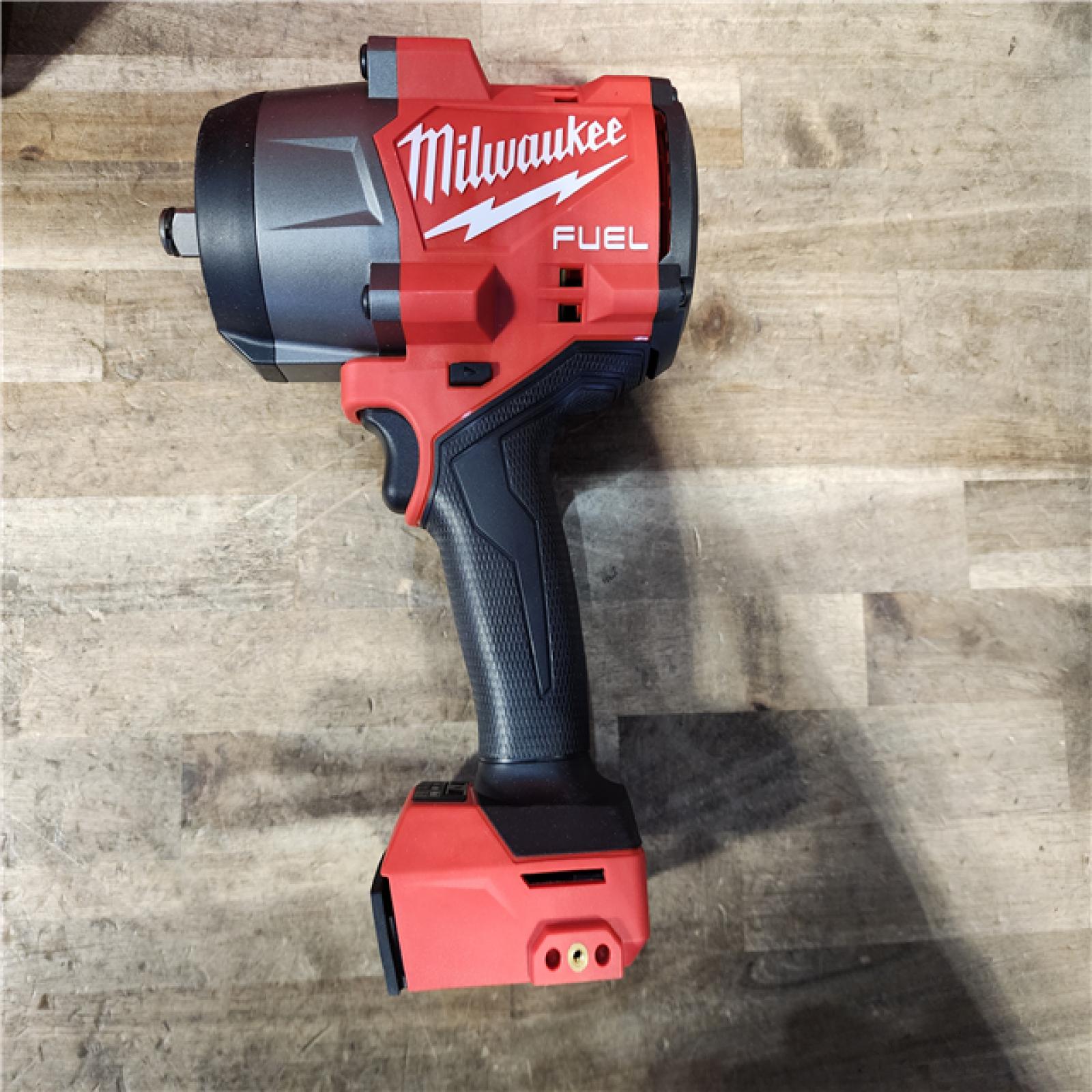 HOUSTON LOCATION - AS-IS Milwaukee FUEL 18V Lithium-Ion Brushless Cordless 1/2 in. Impact Wrench w/Friction Ring Kit