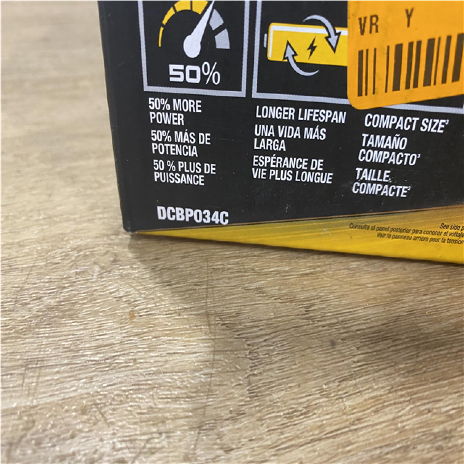 NEW DEWALT 20V MAX XR POWERSTACK Lithium-Ion Battery Starter Kit with 1.7Ah Battery and Charger