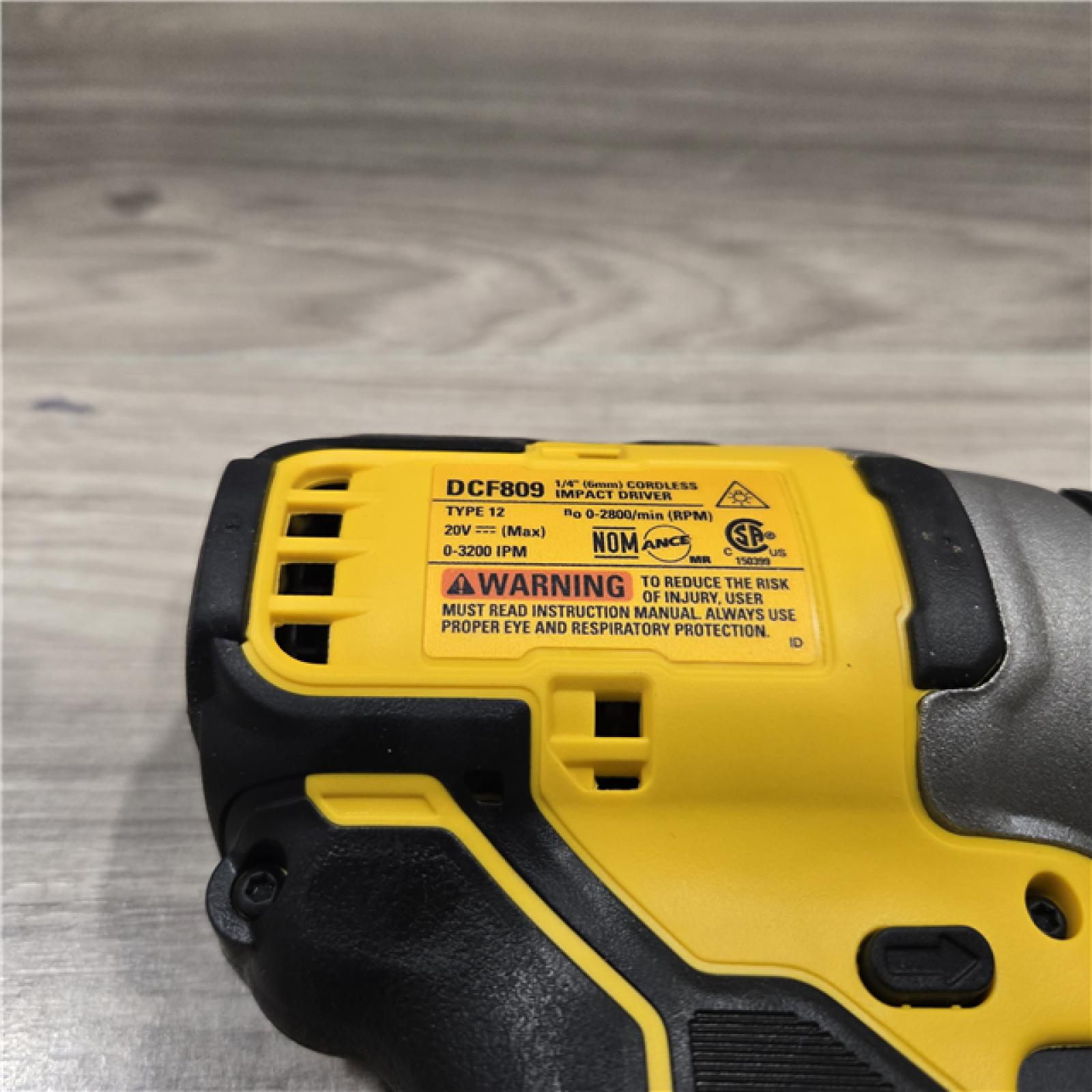 AS-IS DeWalt 20V MAX ATOMIC 1/4 in. Cordless 3-Speed Impact Driver Kit