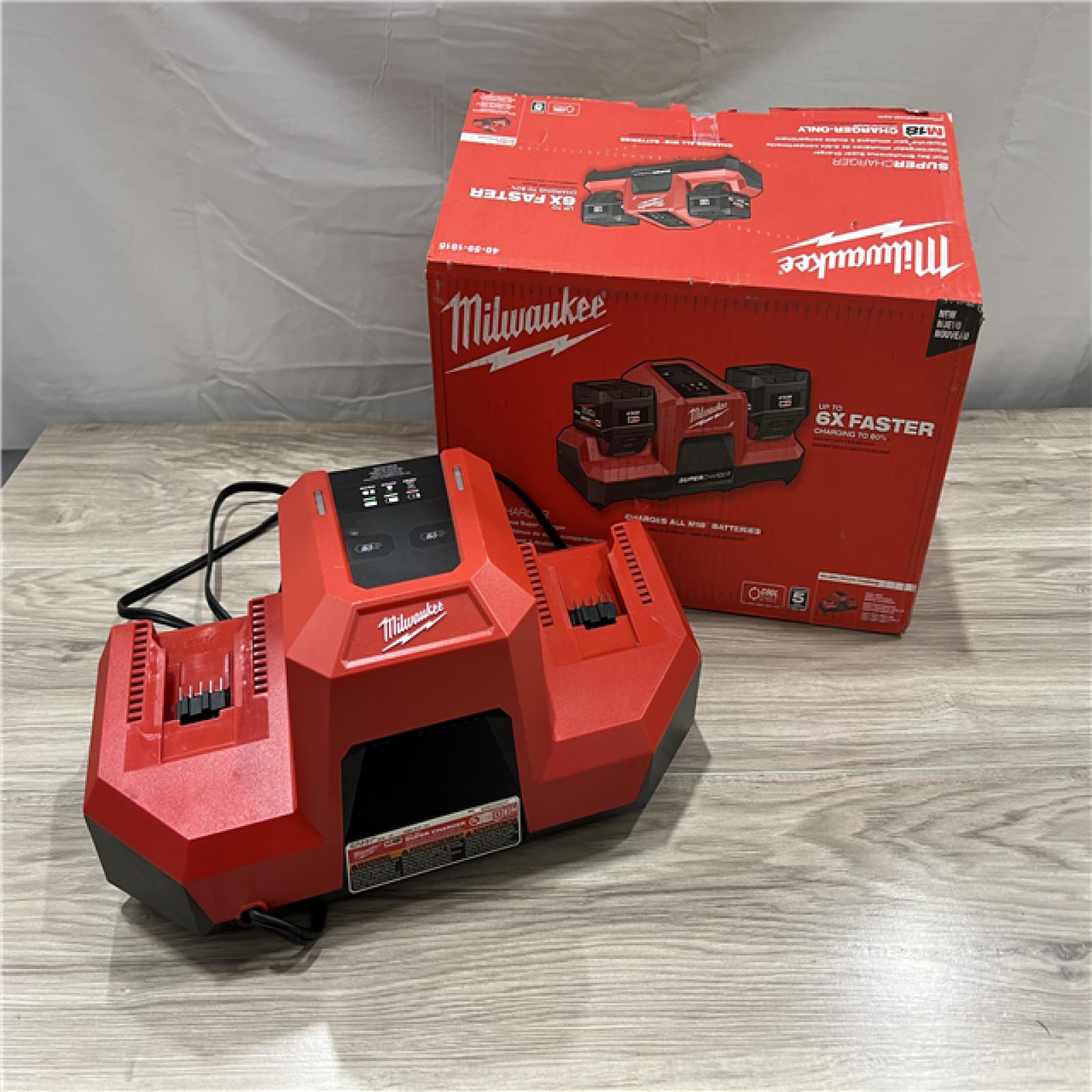AS-IS Milwaukee 18V Dual Bay Simultaneous Super Charger