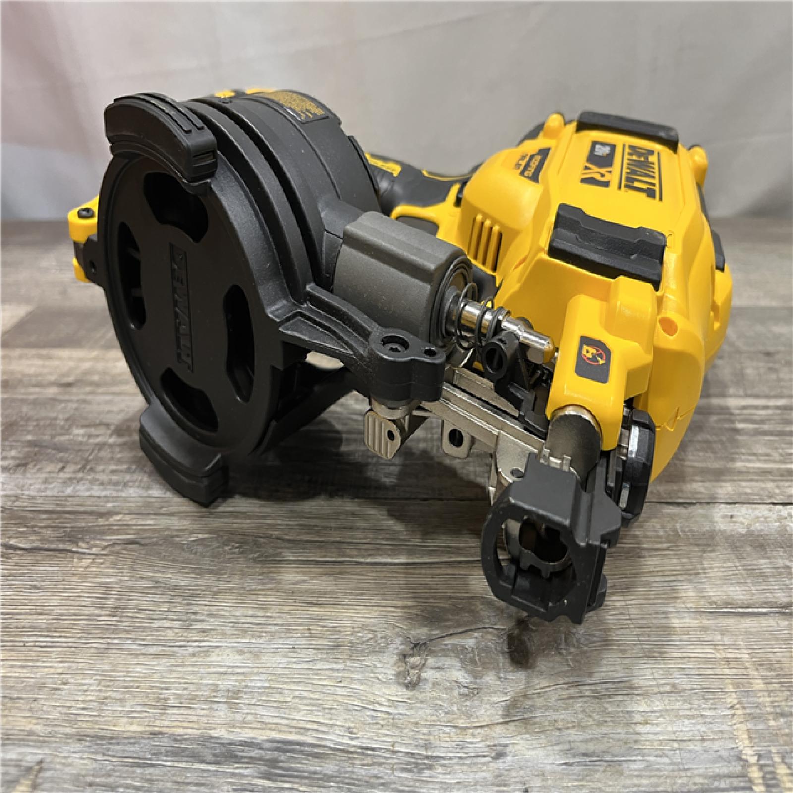 AS-IS DEWALT 20V MAX Lithium-Ion 15-Degree Electric Cordless Roofing Nailer Kit