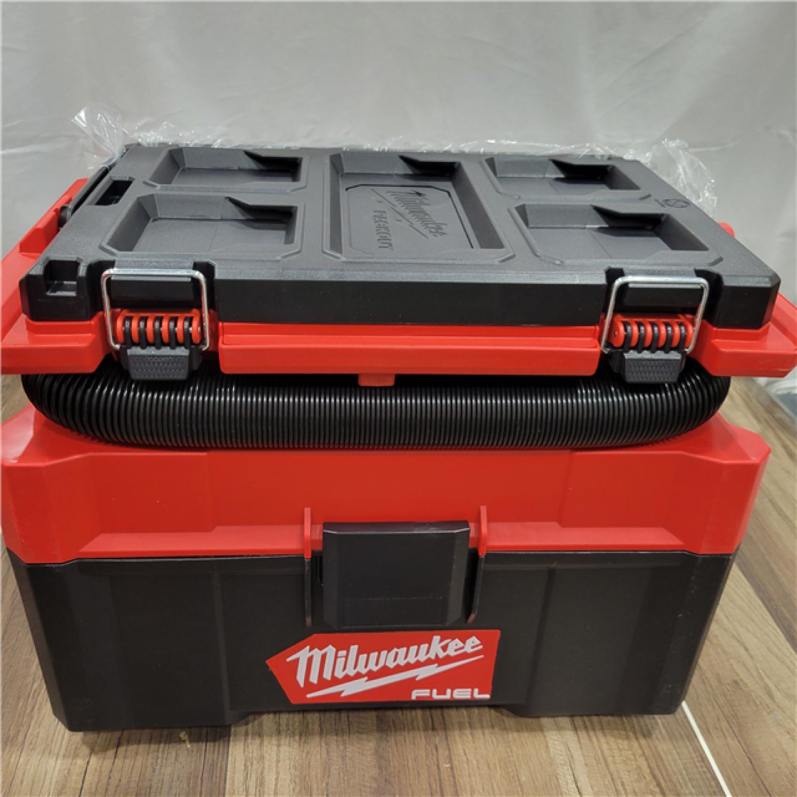 AS-IS MILWAUKEE M18 FUEL PACKOUT 18-Volt Lithium-Ion Cordless 2.5 Gal. Wet/Dry Vacuum (Vacuum-Only)